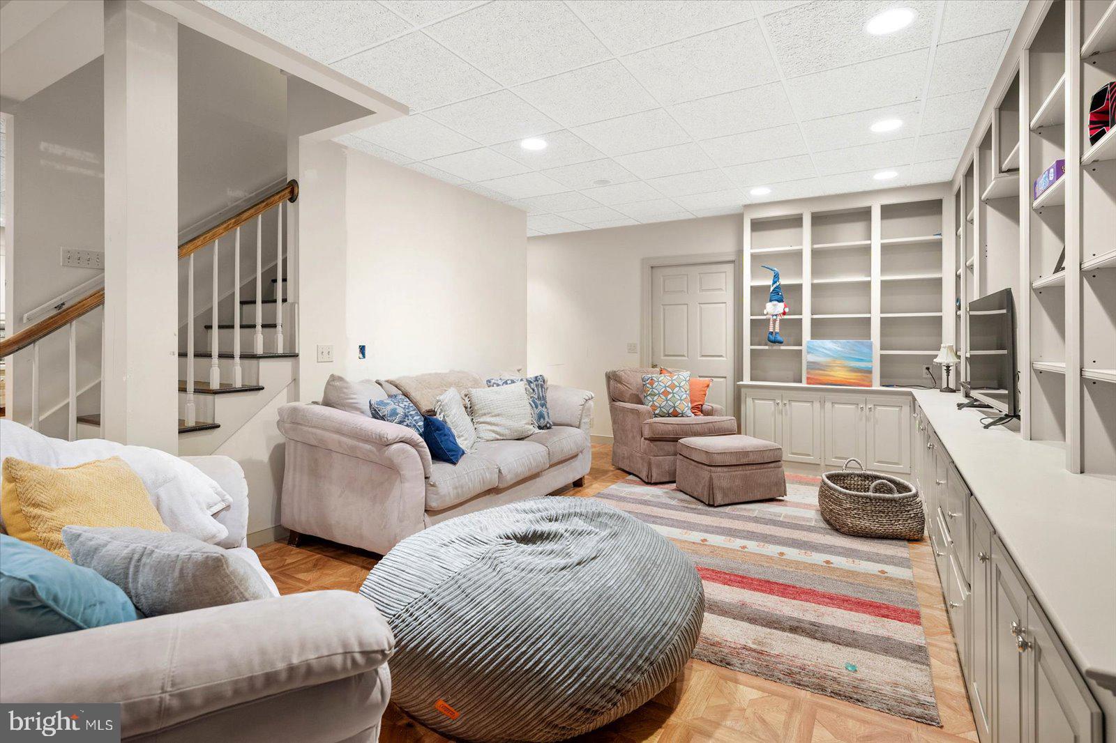 TONY TANK - Residential