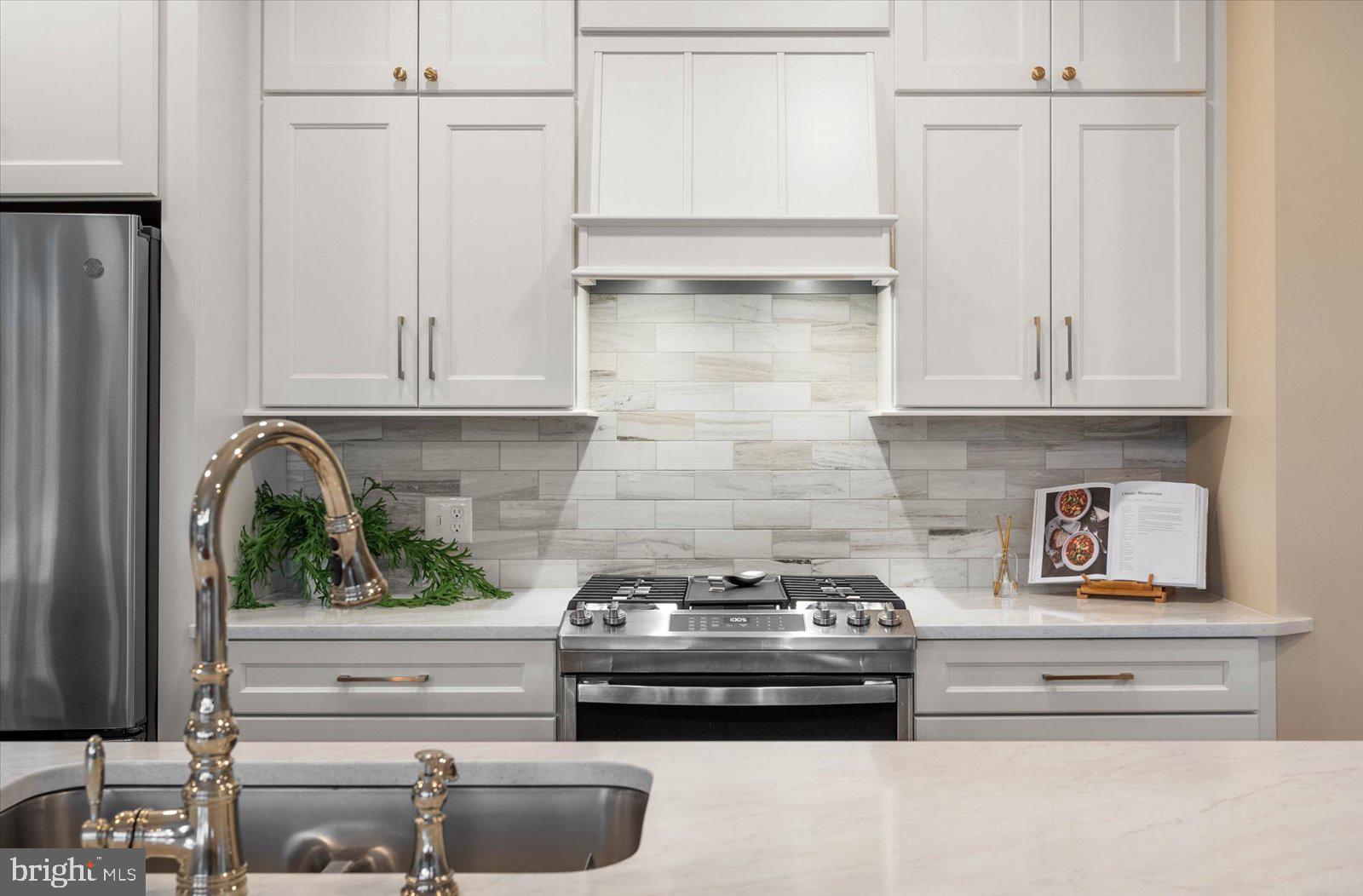 TONY TANK - Residential