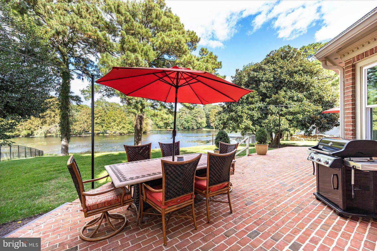 TONY TANK - Residential