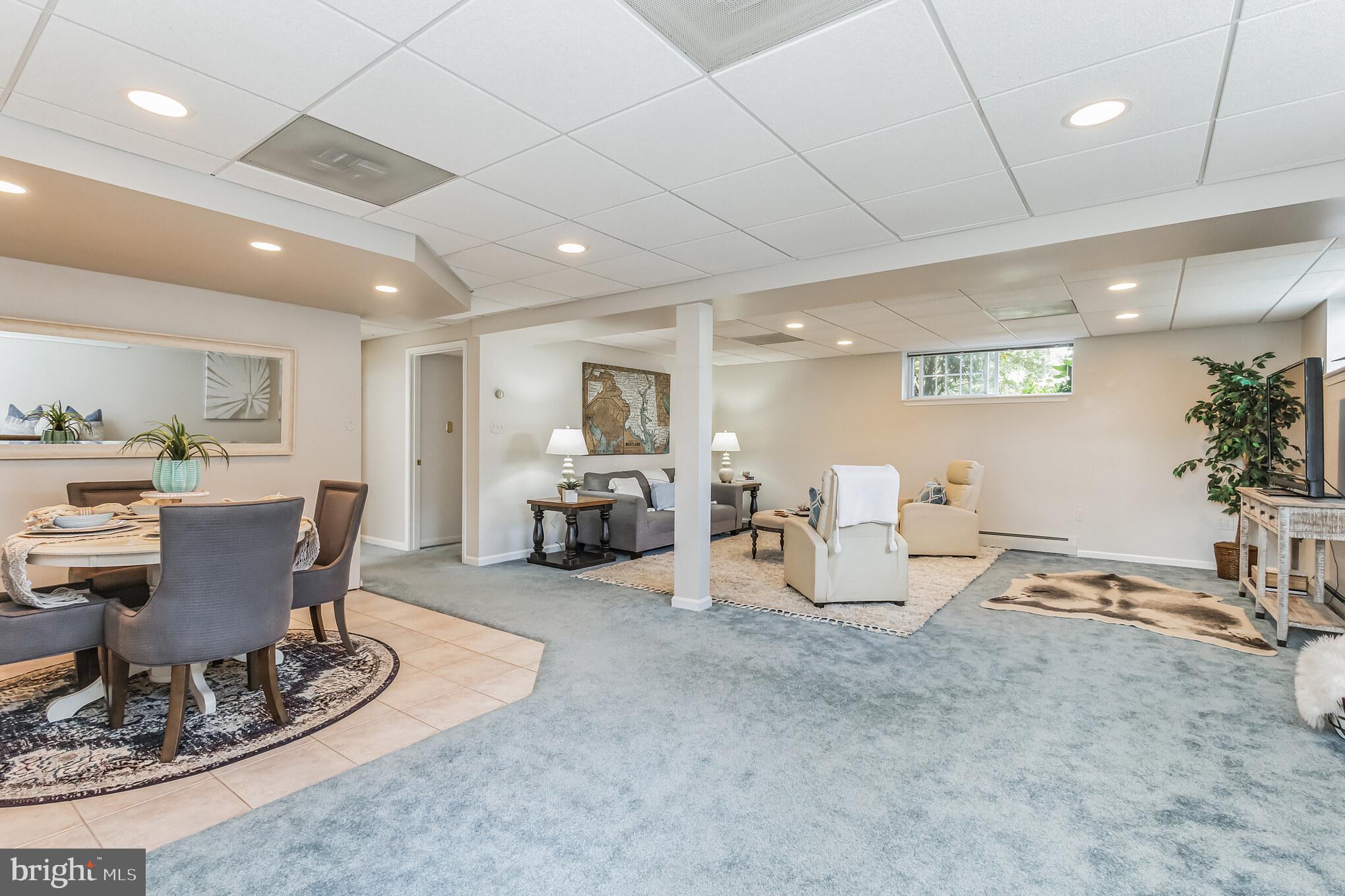 DAMASCUS OUTSIDE - Residential