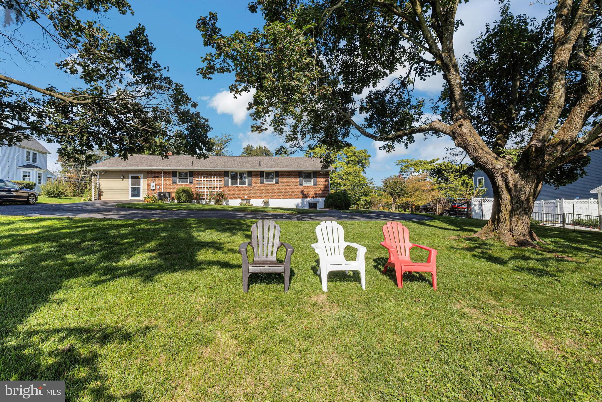 DAMASCUS OUTSIDE - Residential