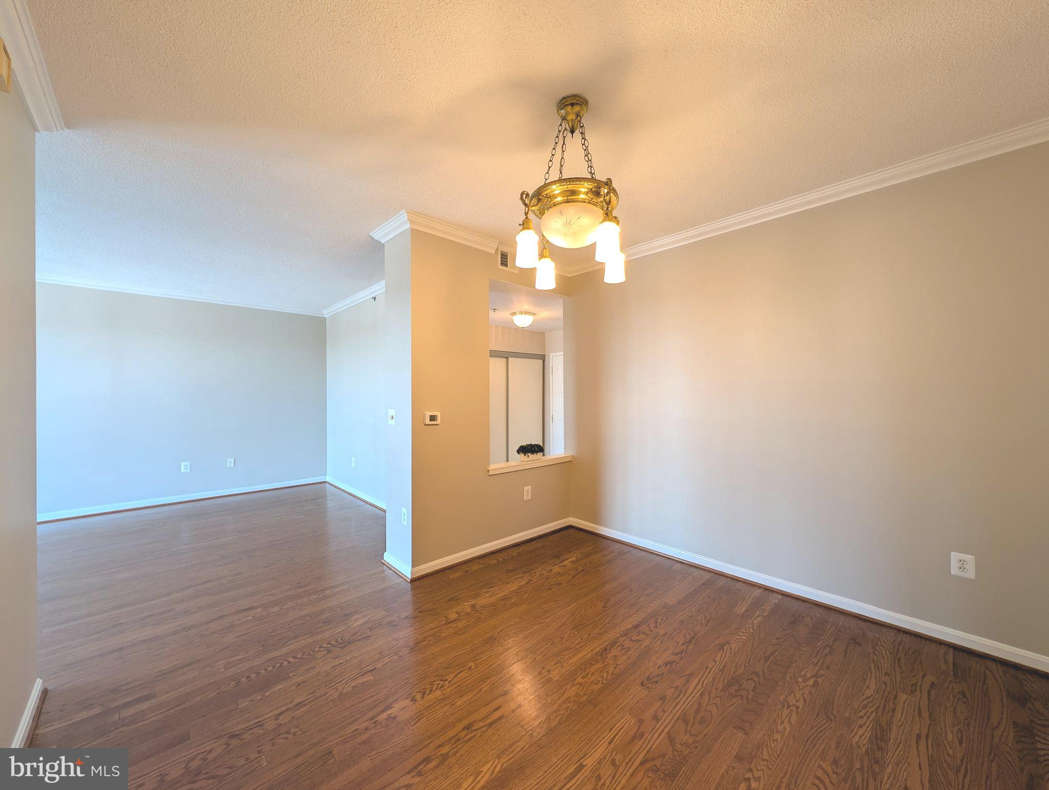 VANTAGE POINT EAST @ LEISURE WORLD - Residential