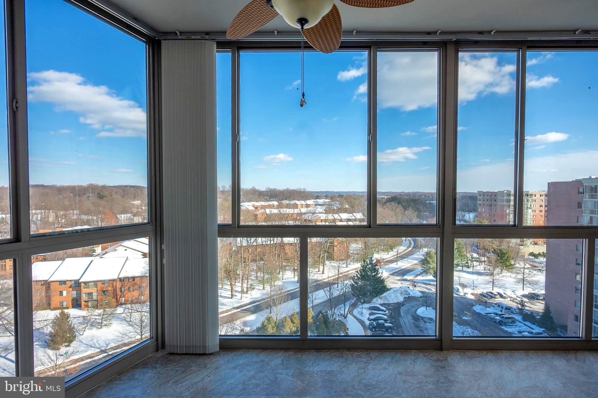 VANTAGE POINT EAST @ LEISURE WORLD - Residential