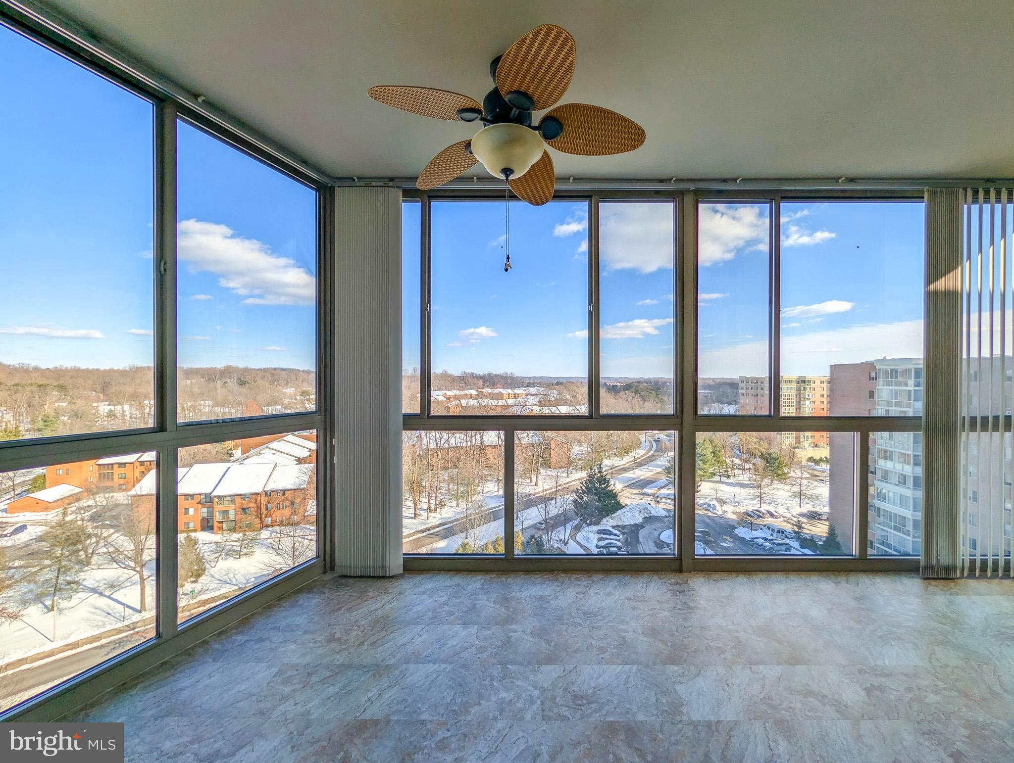 VANTAGE POINT EAST @ LEISURE WORLD - Residential