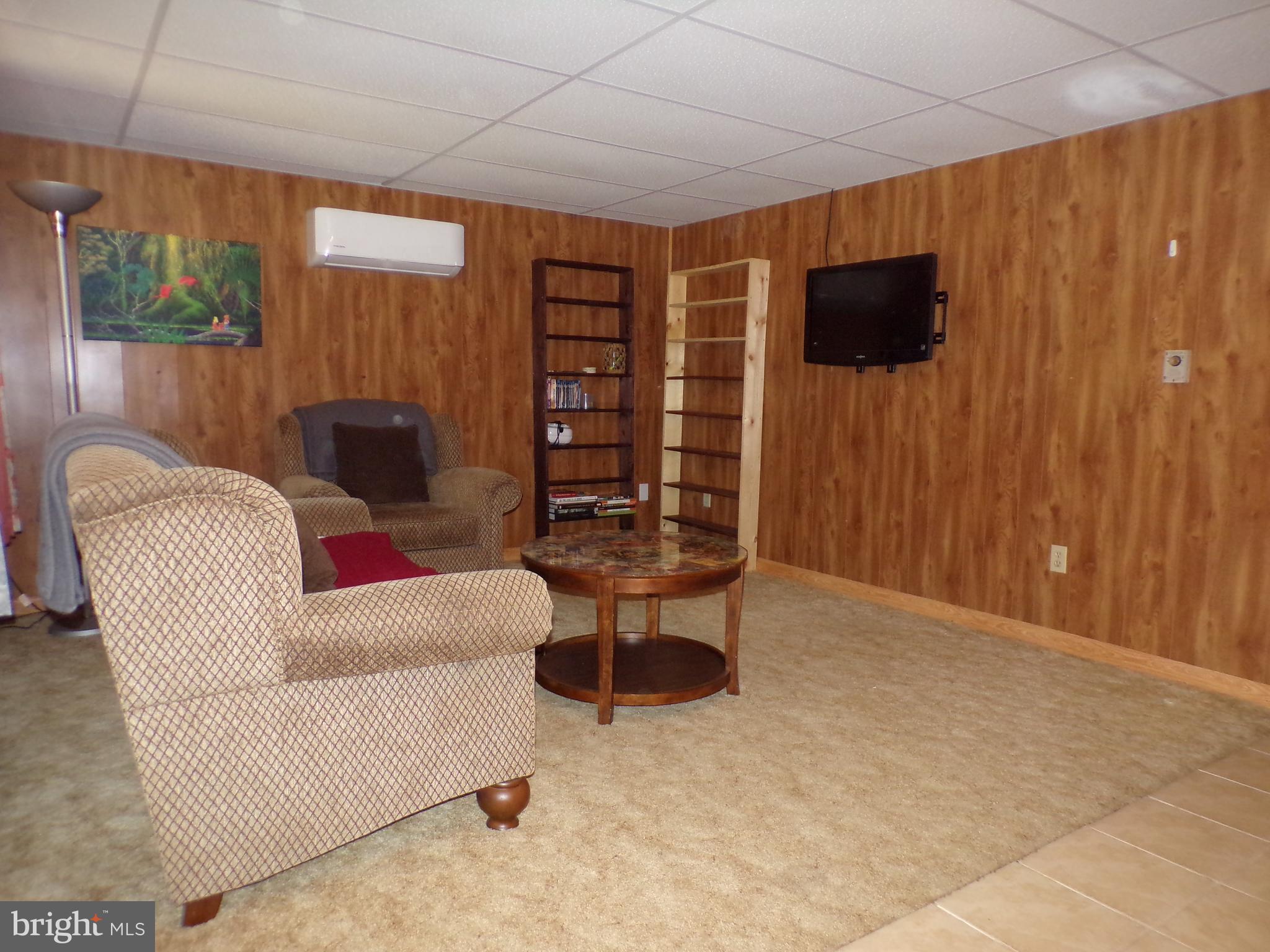 F PARIS SMITH - Residential