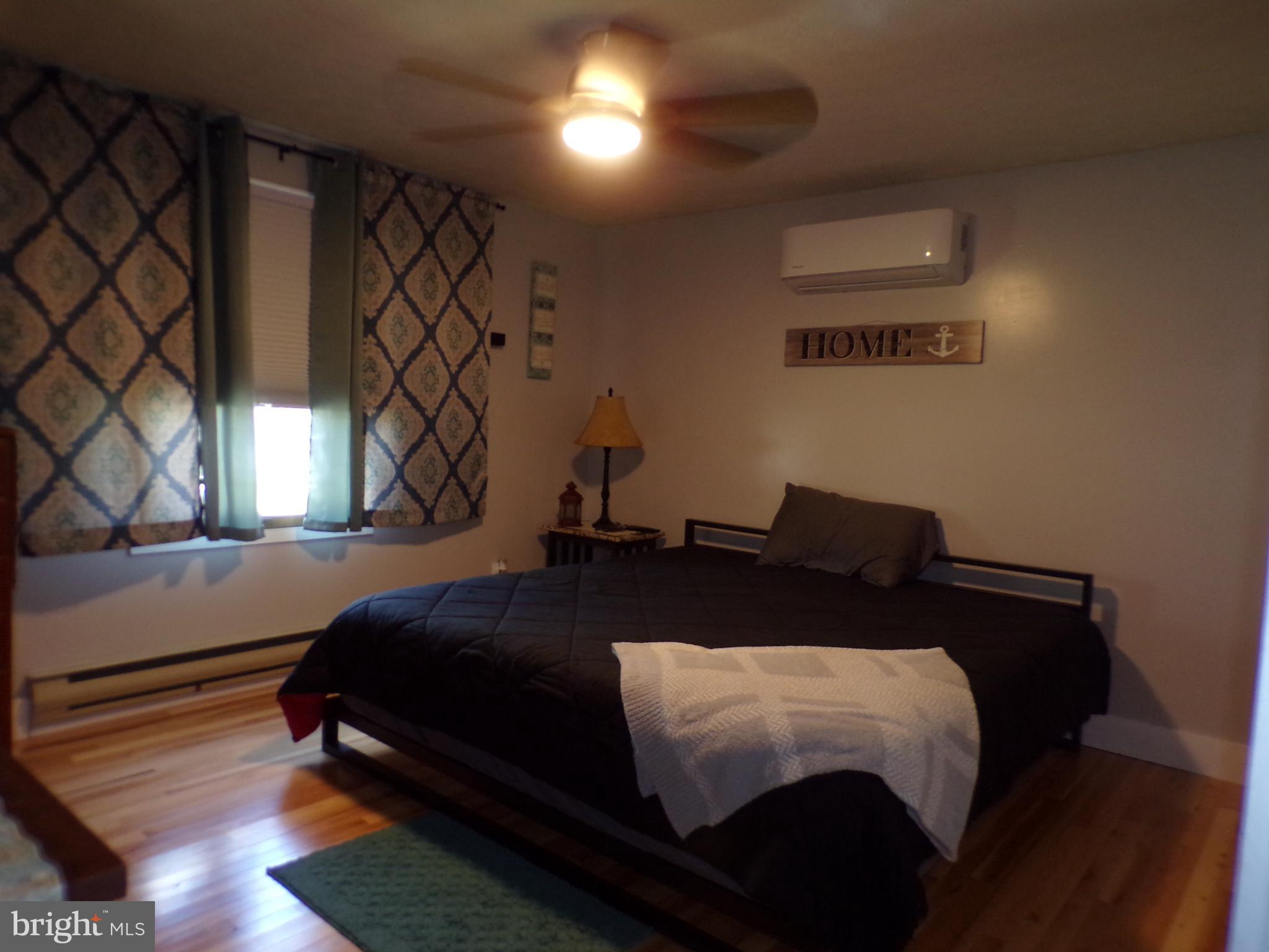 F PARIS SMITH - Residential