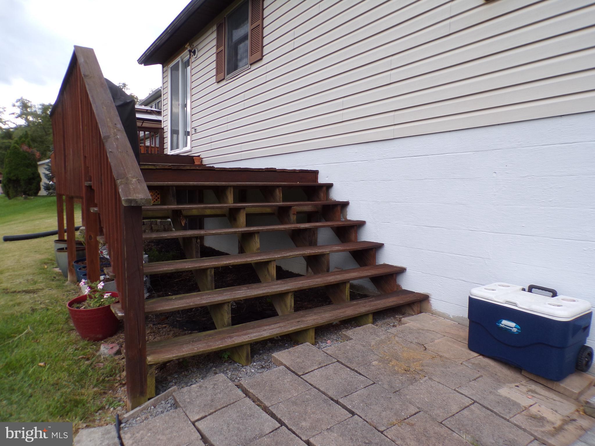 F PARIS SMITH - Residential