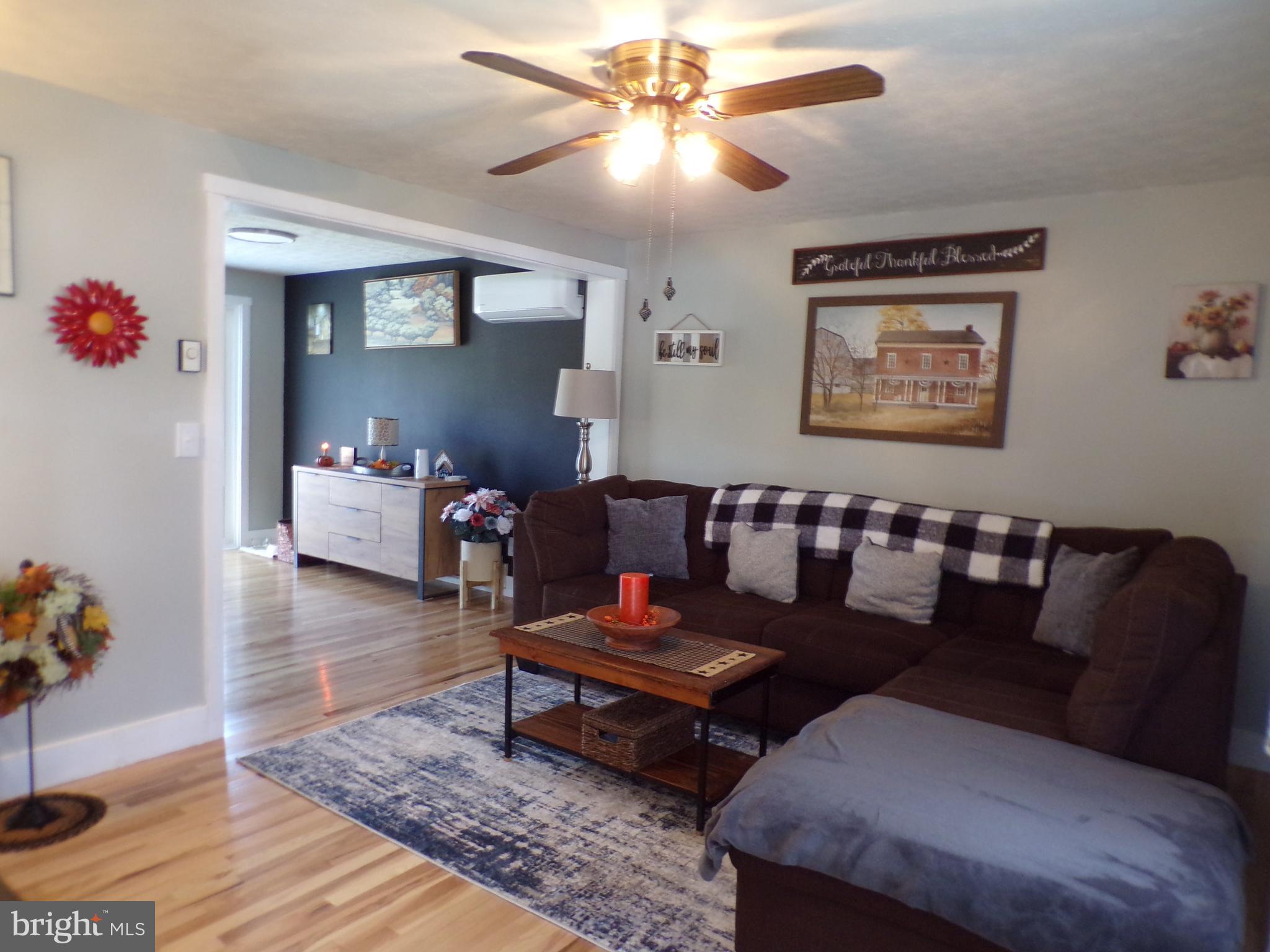 F PARIS SMITH - Residential