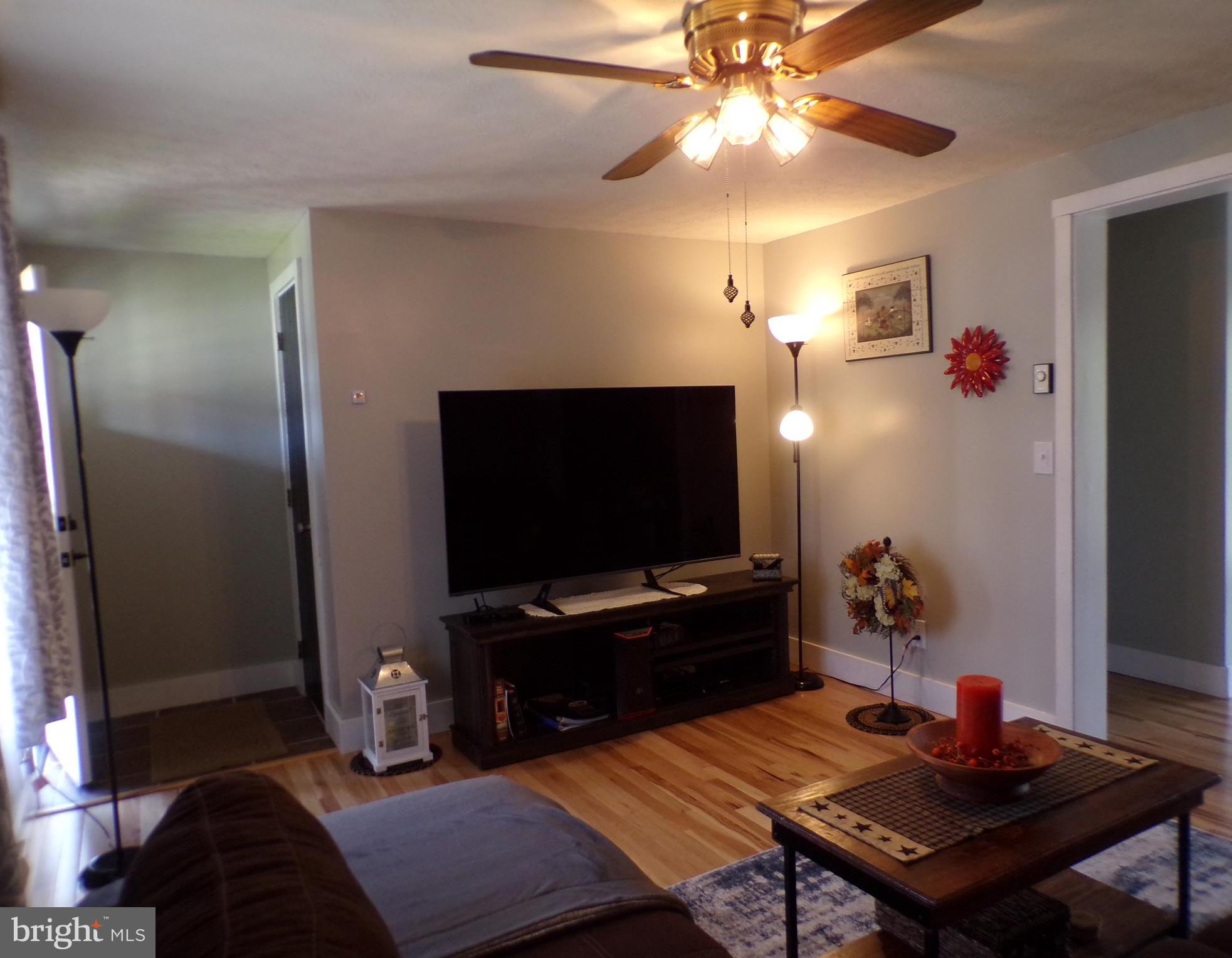 F PARIS SMITH - Residential