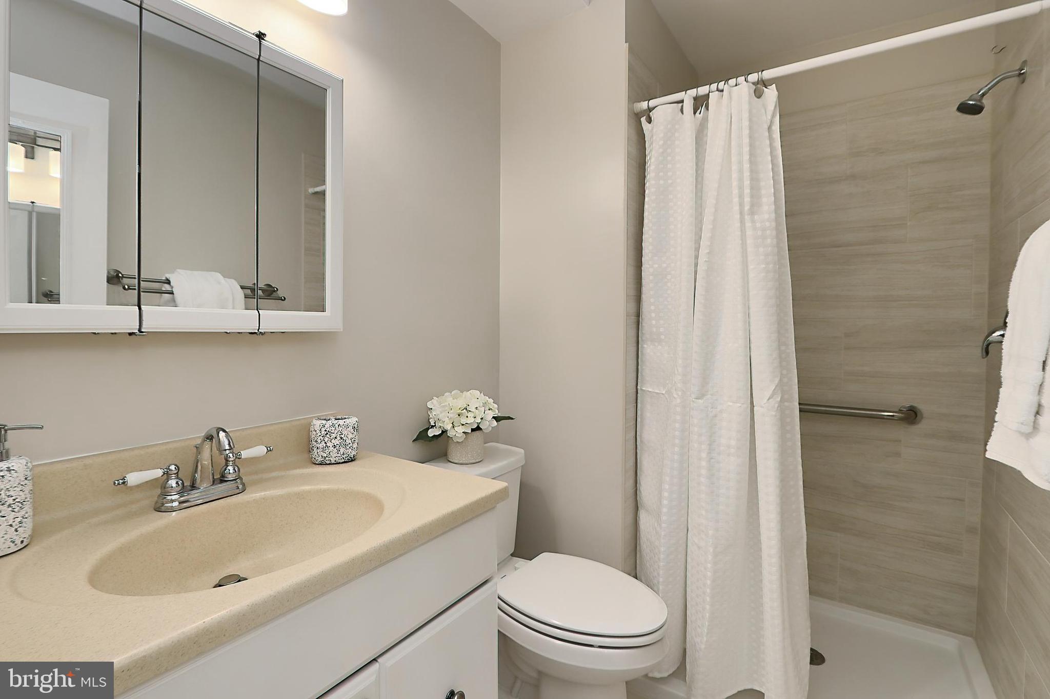 KEENE MILL MANOR - Residential