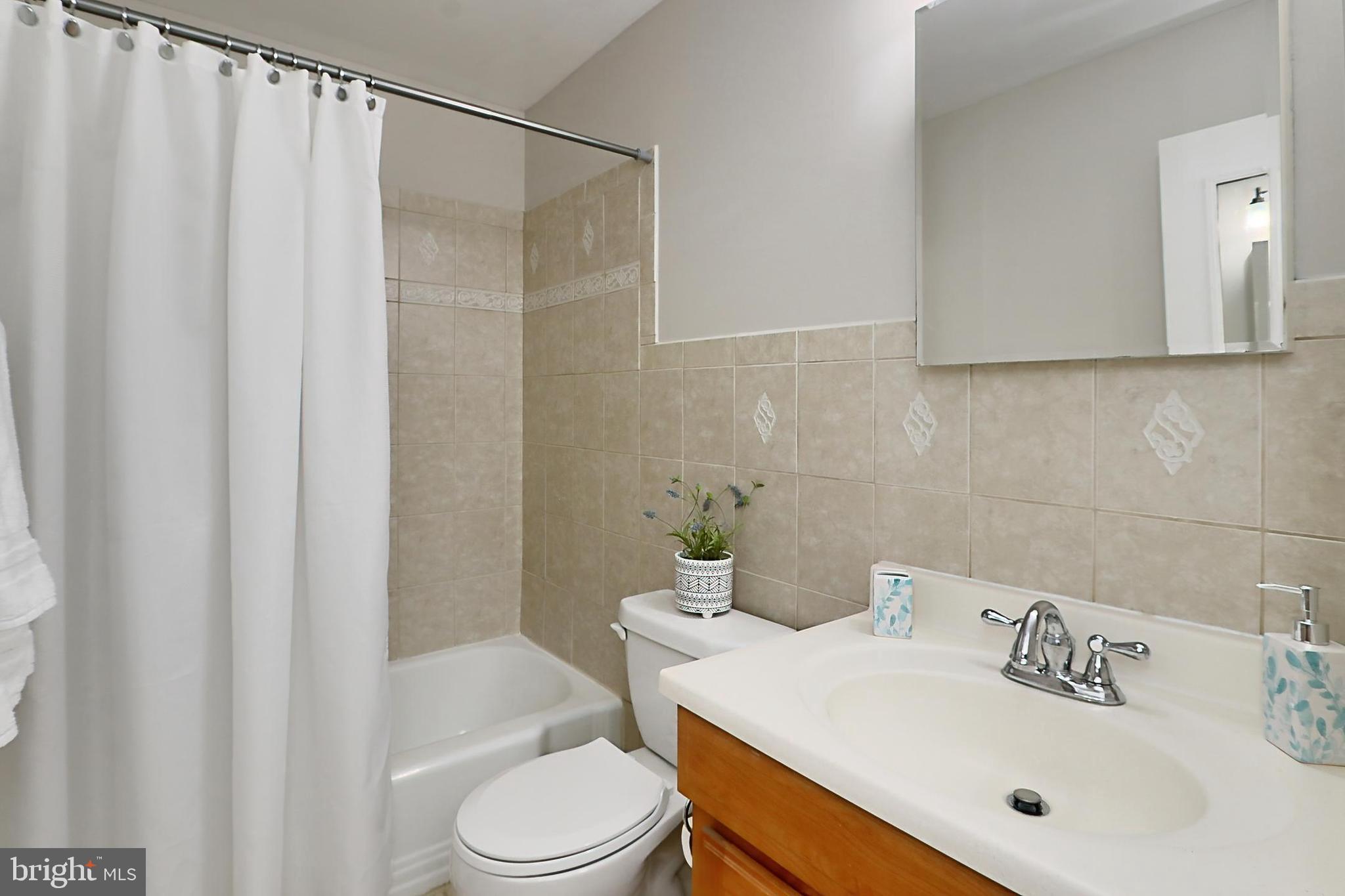 KEENE MILL MANOR - Residential