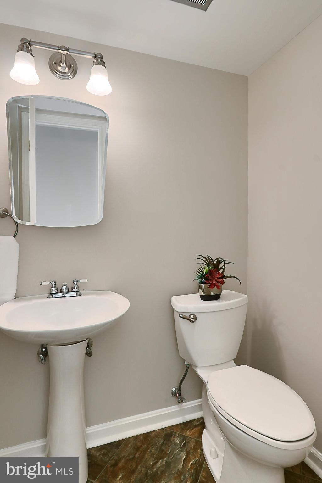 KEENE MILL MANOR - Residential