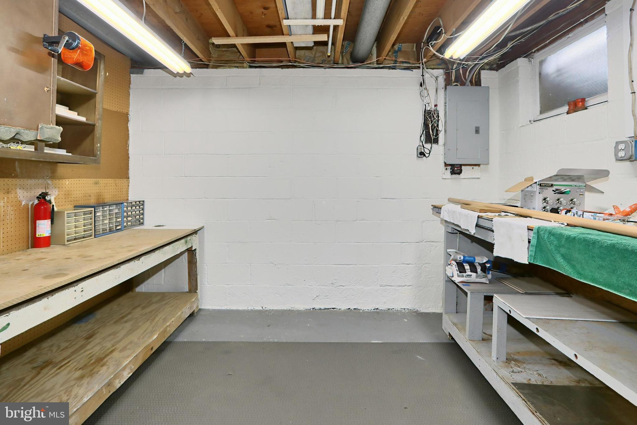 KEENE MILL MANOR - Residential