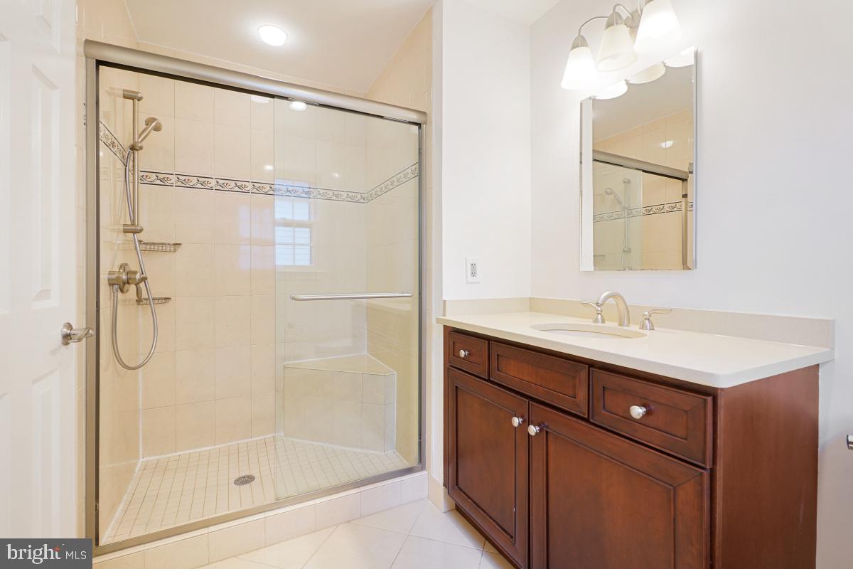 GREEN TREE MANOR - Residential