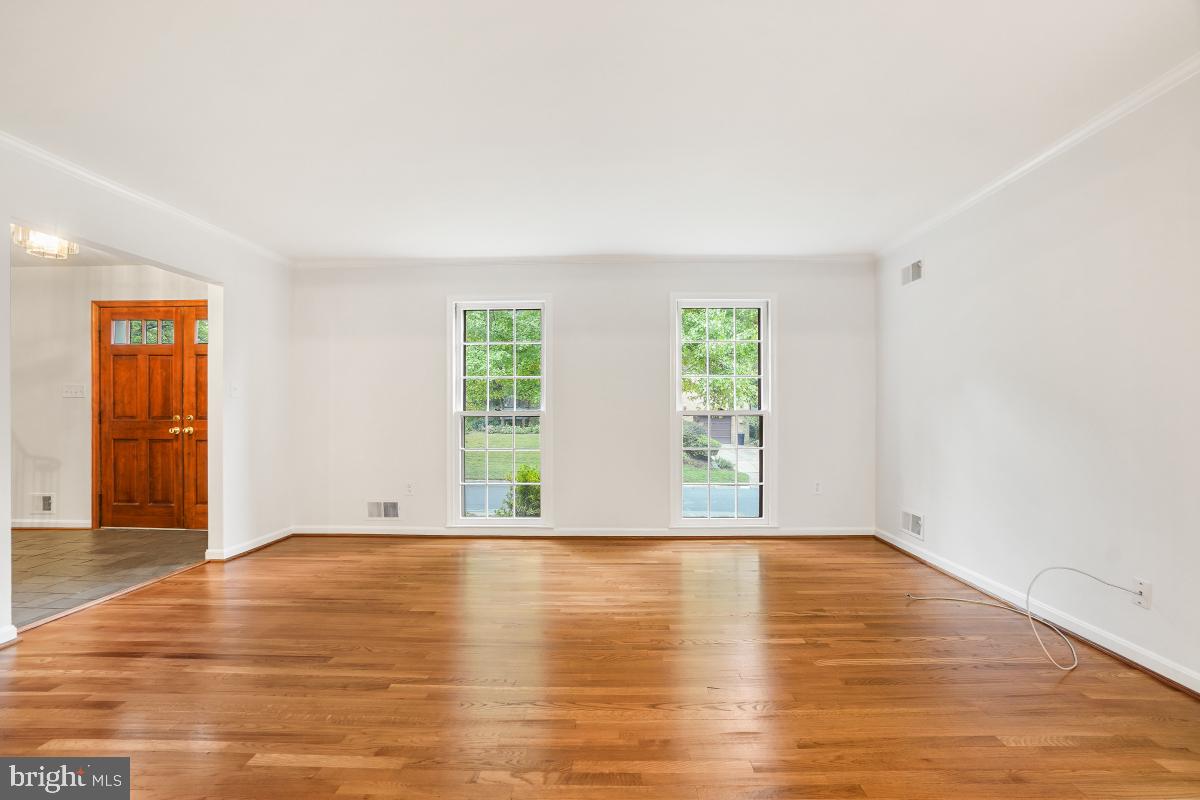 GREEN TREE MANOR - Residential