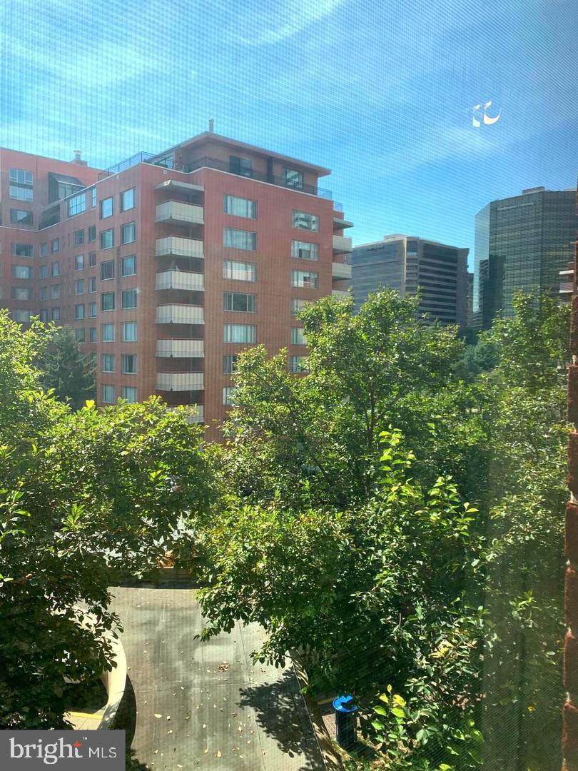 RIVER PLACE NORTH - Residential