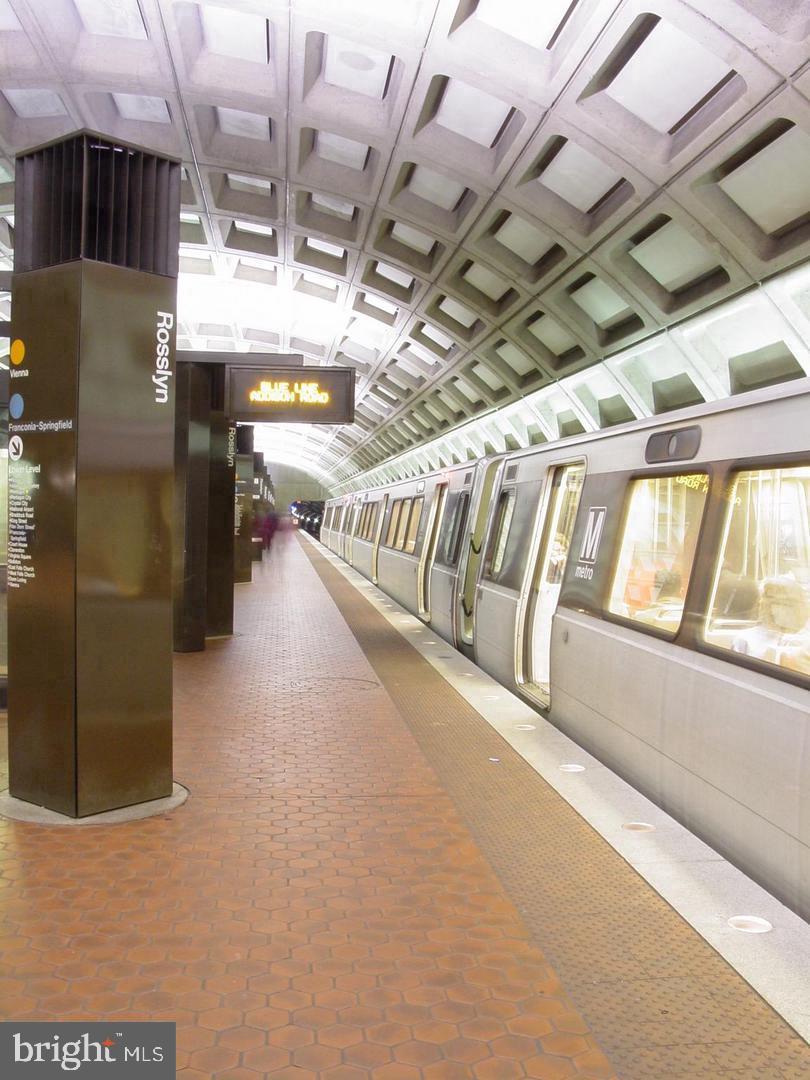 RIVER PLACE NORTH - Residential