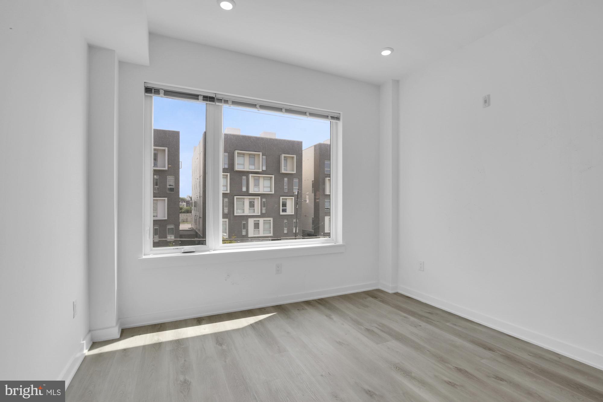 EAST KENSINGTON - Residential Lease