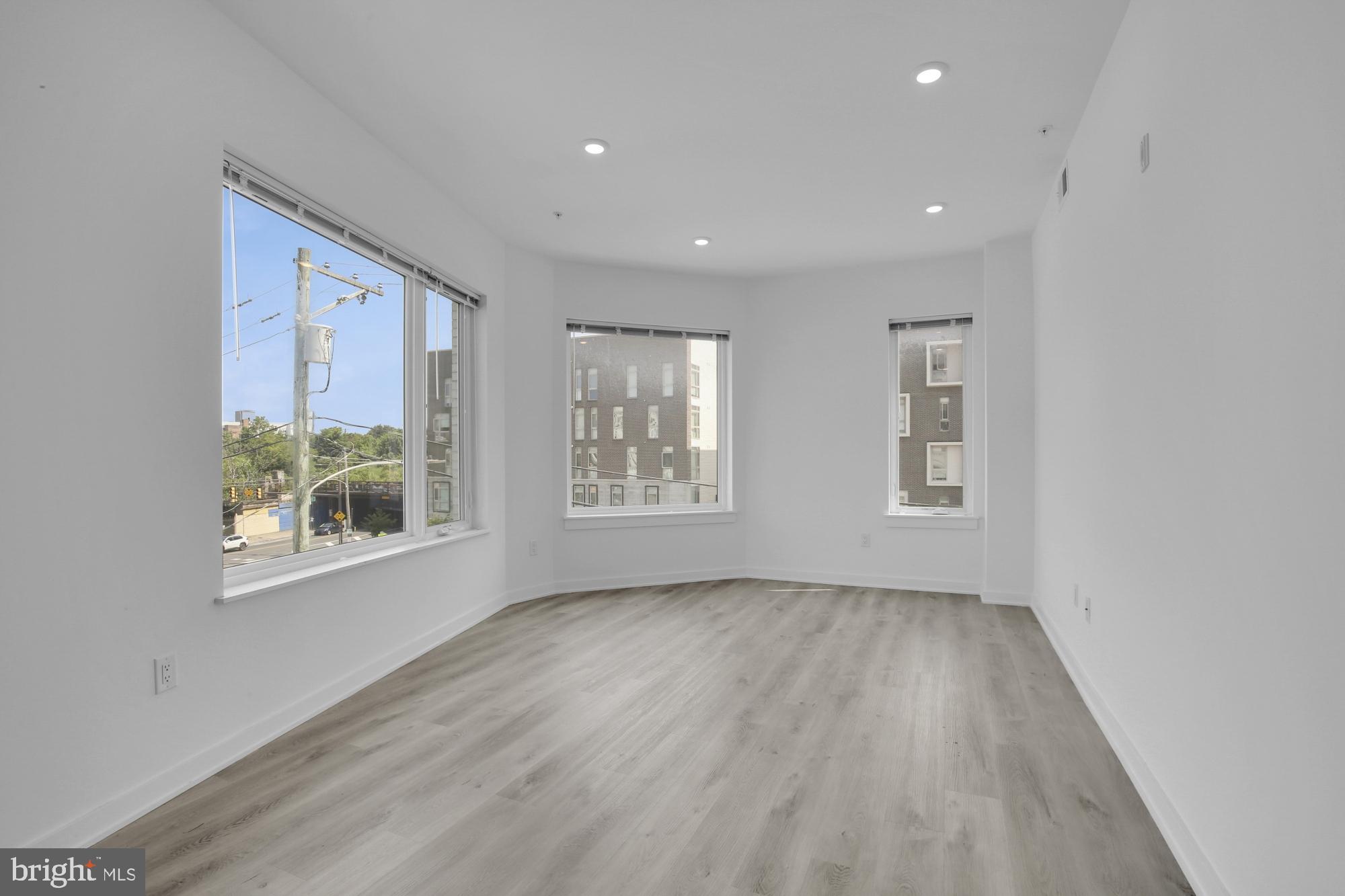 EAST KENSINGTON - Residential Lease