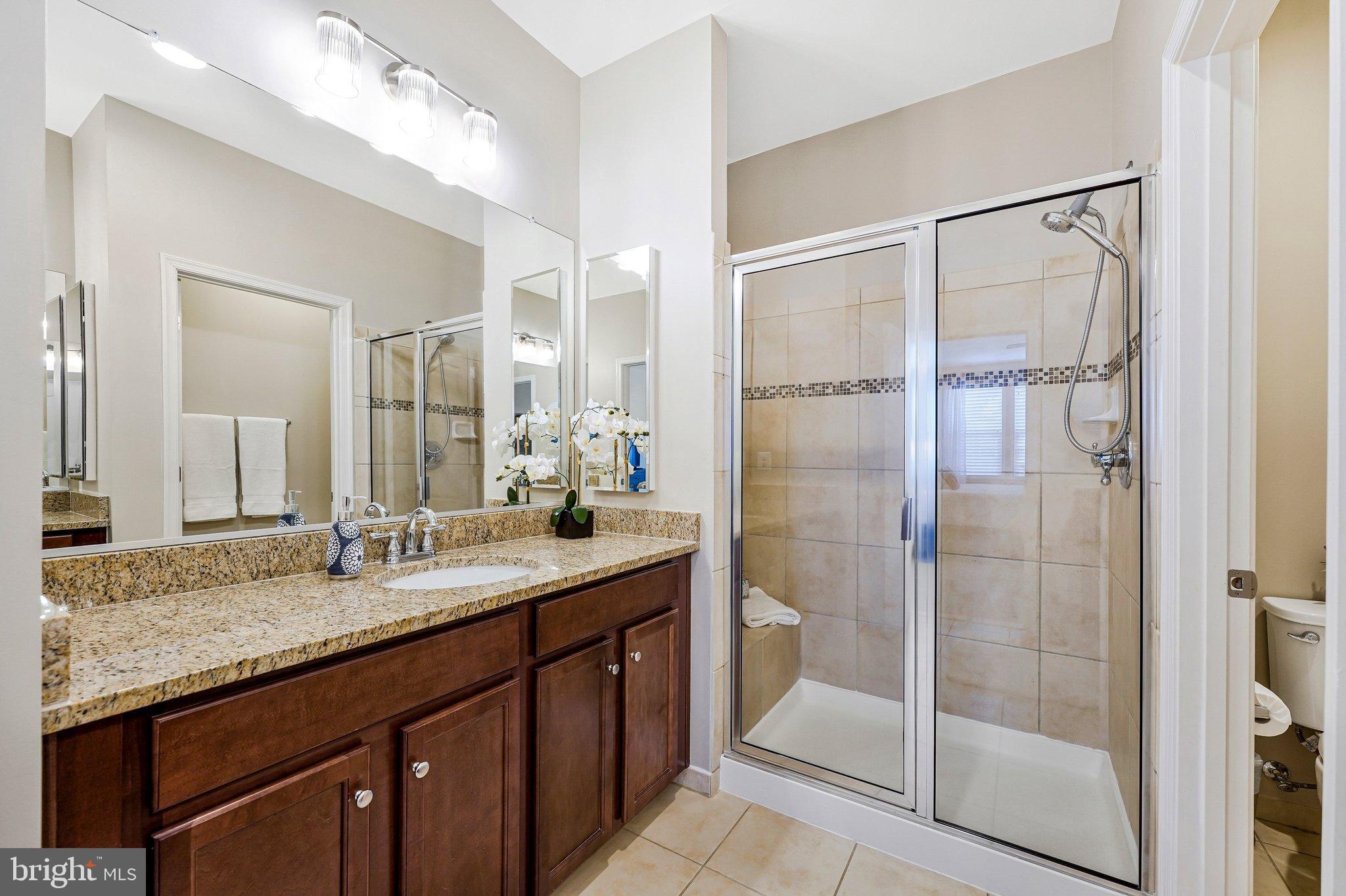 STONE RIDGE LANDBAY 5R - Residential