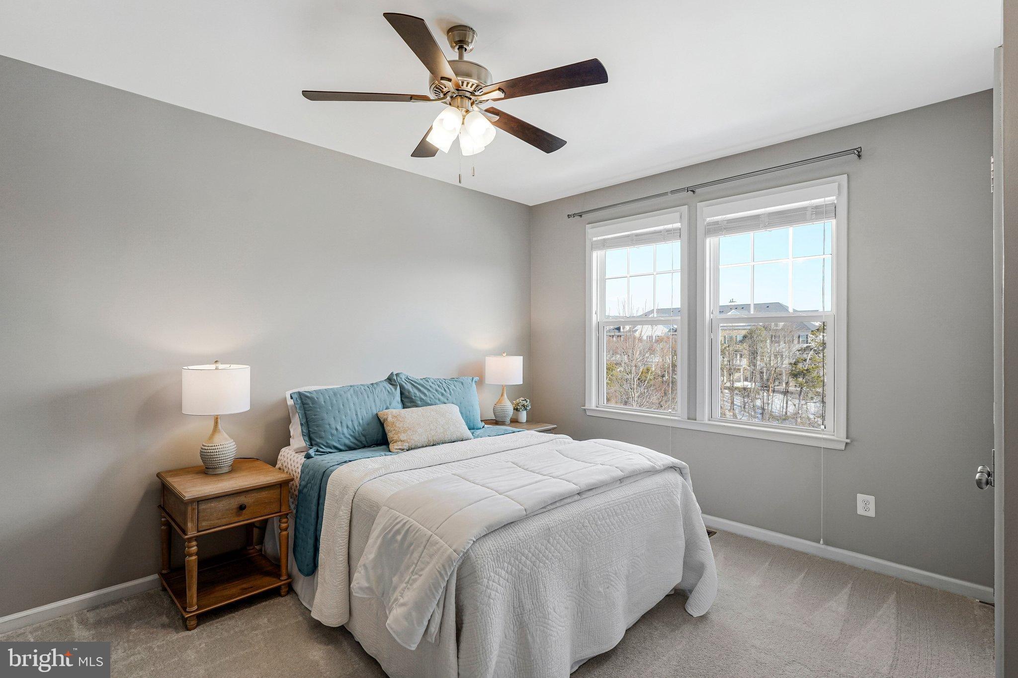 STONE RIDGE LANDBAY 5R - Residential