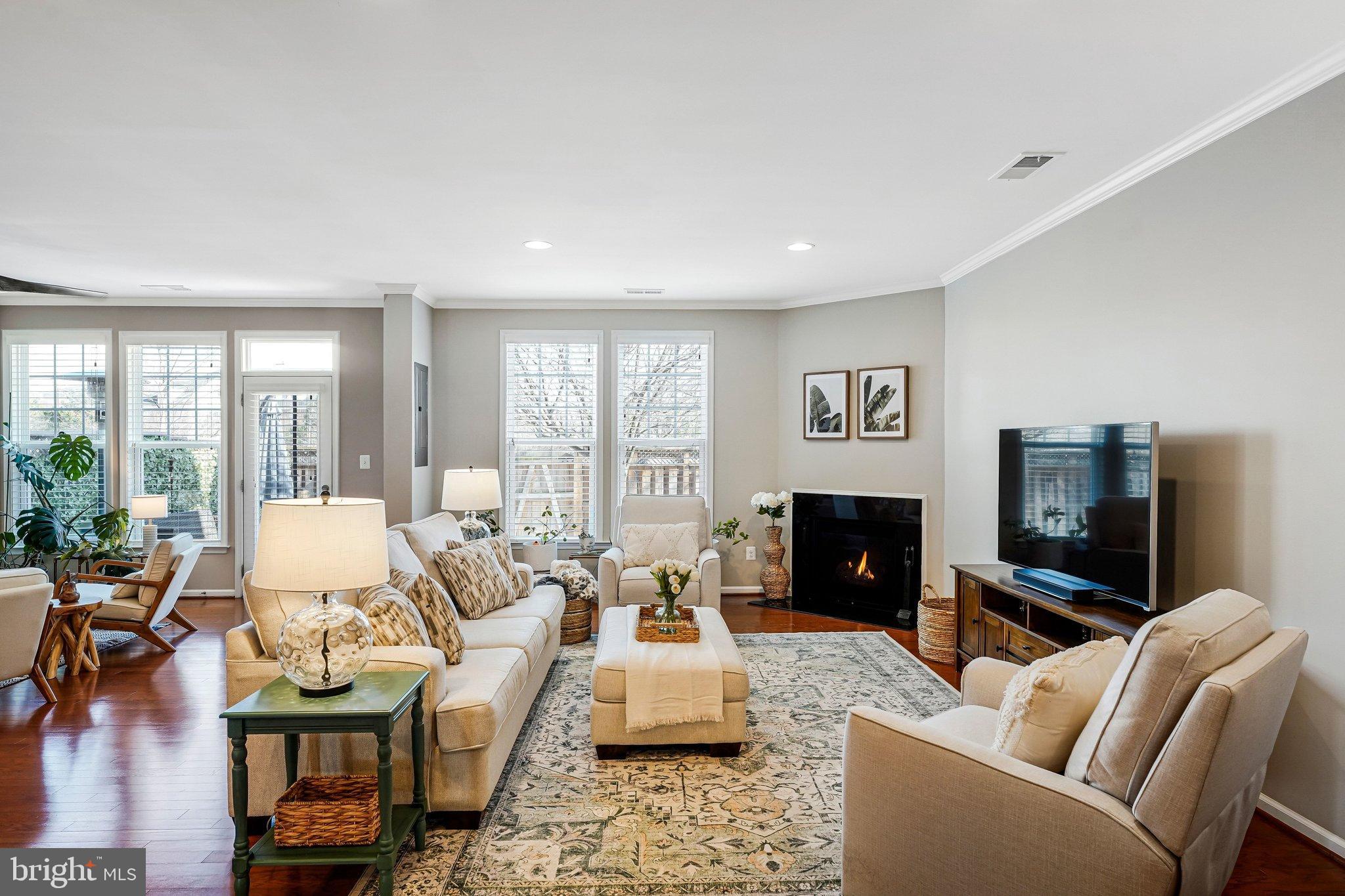 STONE RIDGE LANDBAY 5R - Residential