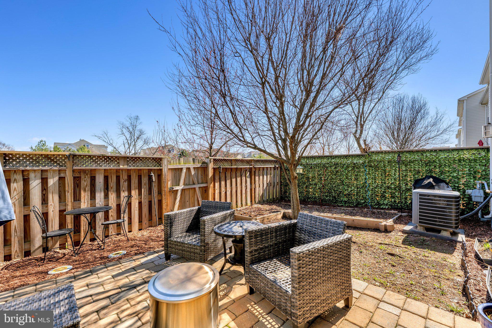 STONE RIDGE LANDBAY 5R - Residential