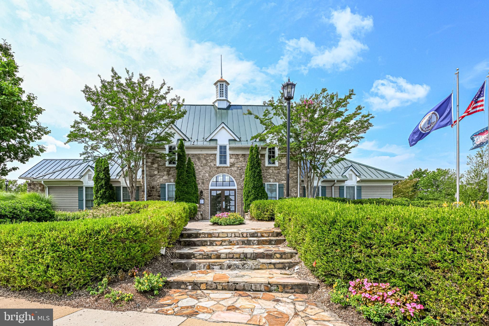 STONE RIDGE LANDBAY 5R - Residential