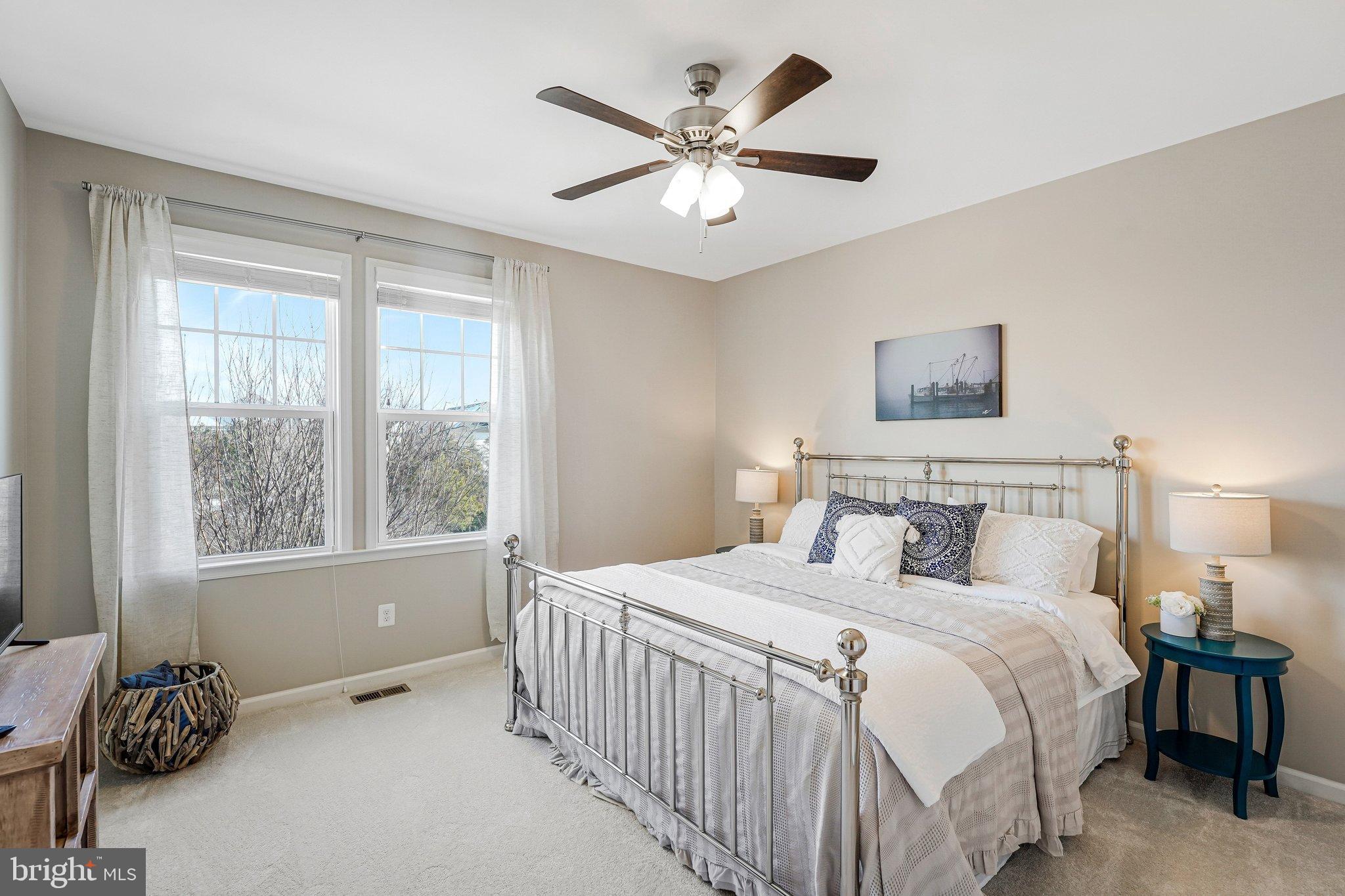 STONE RIDGE LANDBAY 5R - Residential