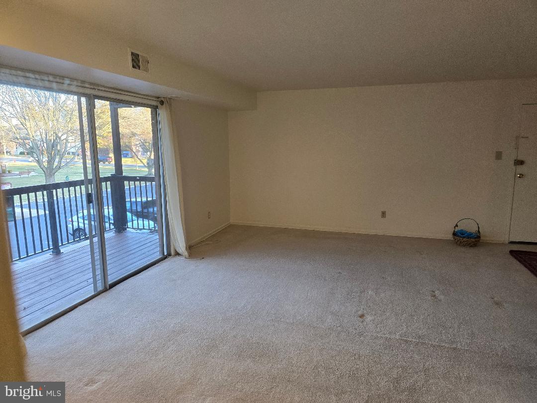 214 LOCUST STREET SE 121