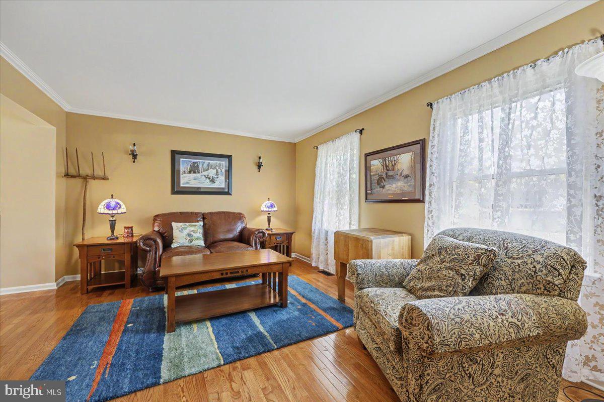 2245 DONNA LANE