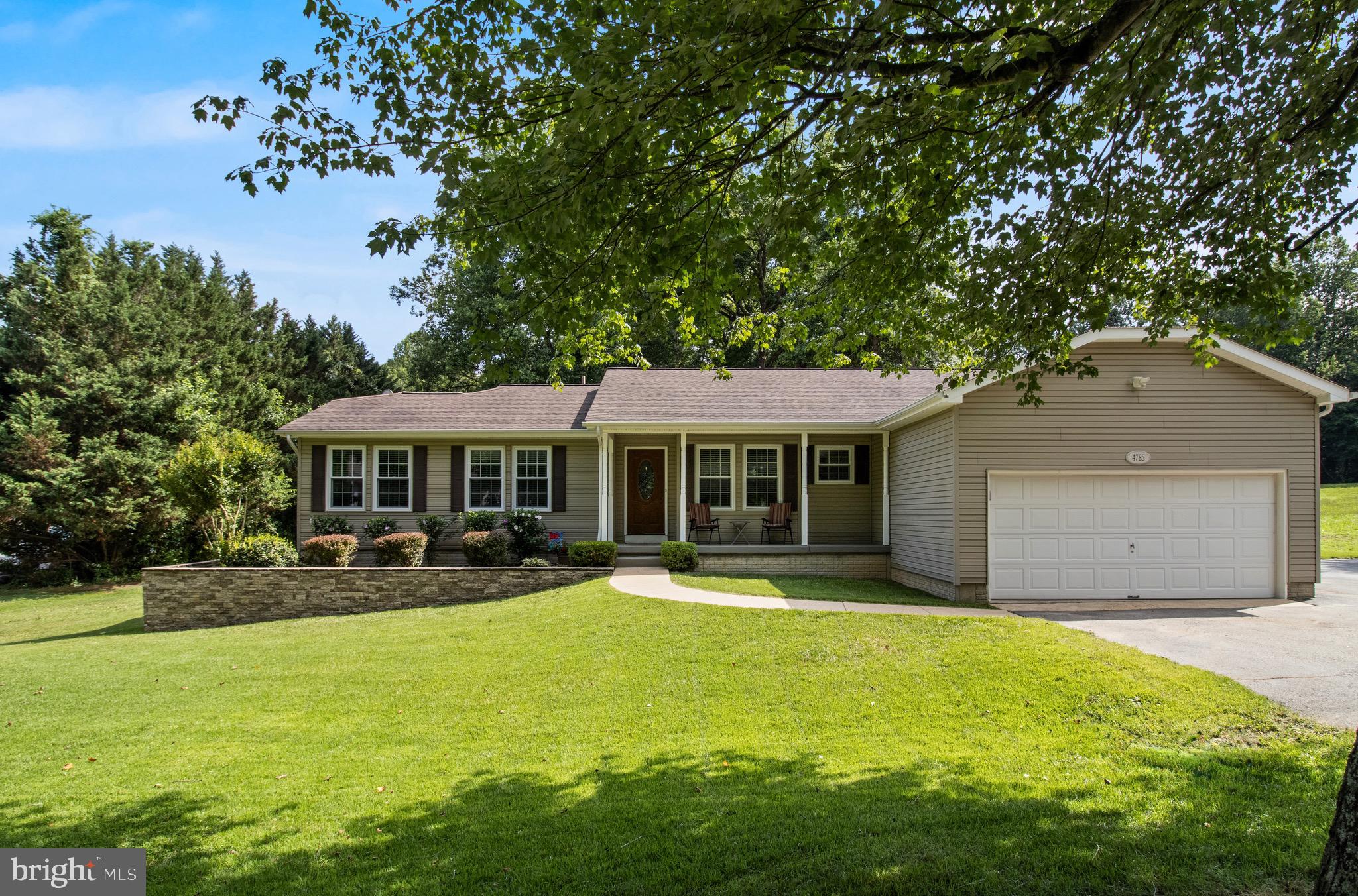4785 ROANOKE PLACE