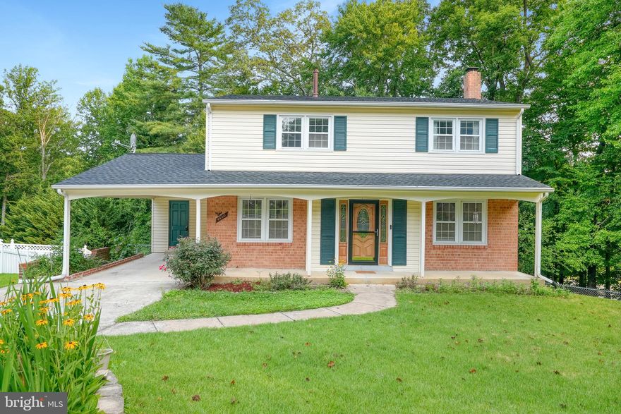 Welcome to 6600 Grey Fox Dr! A beautifully maintained home in sought-out Orange Hunt Estates. This Colonial boasts 4 Bedrooms, 3 full bathrooms, and a half bath. Lovely kitchen with stainless steel appliances and granite countertops. Hardwood floors on main level ready to tackle all your friends and family over during the Fall BBQs! Updated full baths on the upper level.

Walk out basement with full bath and laundry room and rec area.
Beautiful back yard with deck over looking fenced in yard. Get ready for the new school season in the West Springfield High School Pyramid. Near Fort Belvoir, Interstate 95, Fairfax County Parkway, Metro Rail and Great Shopping! Schedule a viewing today and discover the epitome of comfort and style. This Rental is a FIND!