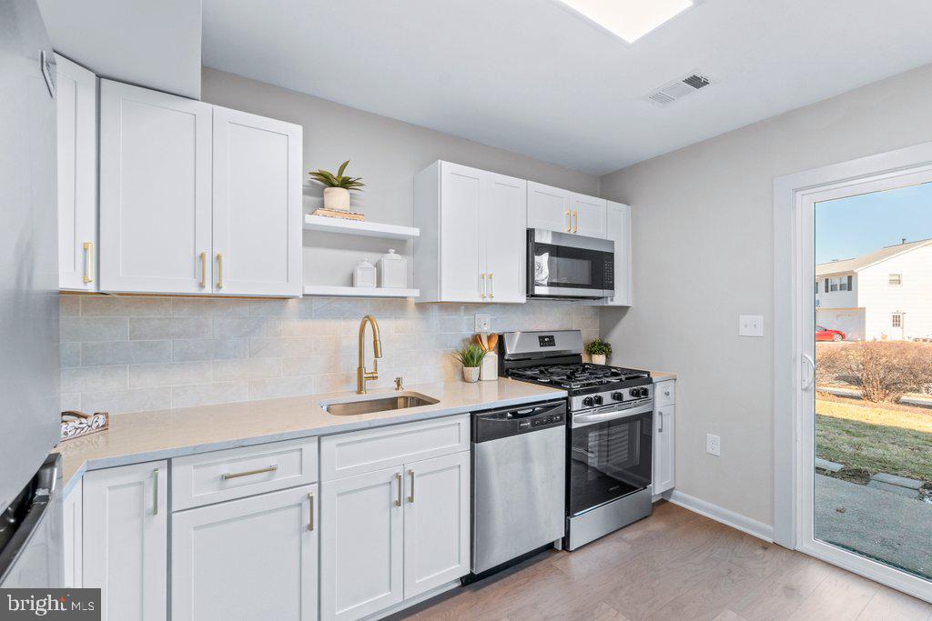 SUSSEX SQUARE CONDO - Residential