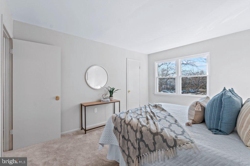 SUSSEX SQUARE CONDO - Residential