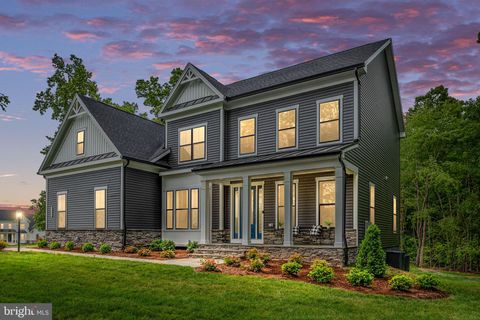 8601 ROSNI WAY FREDERICKSBURG VA 22407