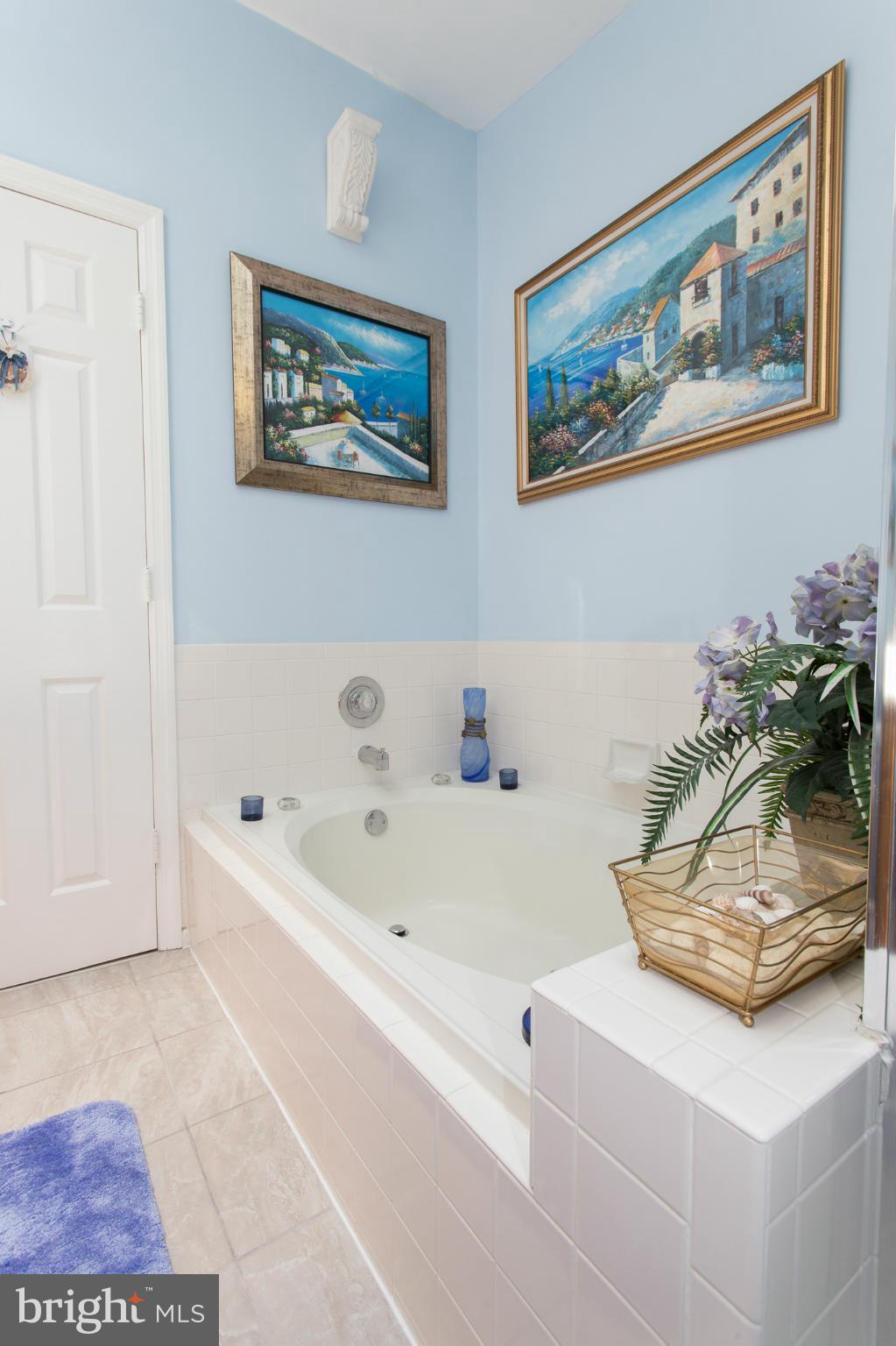 STRATFORD PLACE AT KINGS - Residential