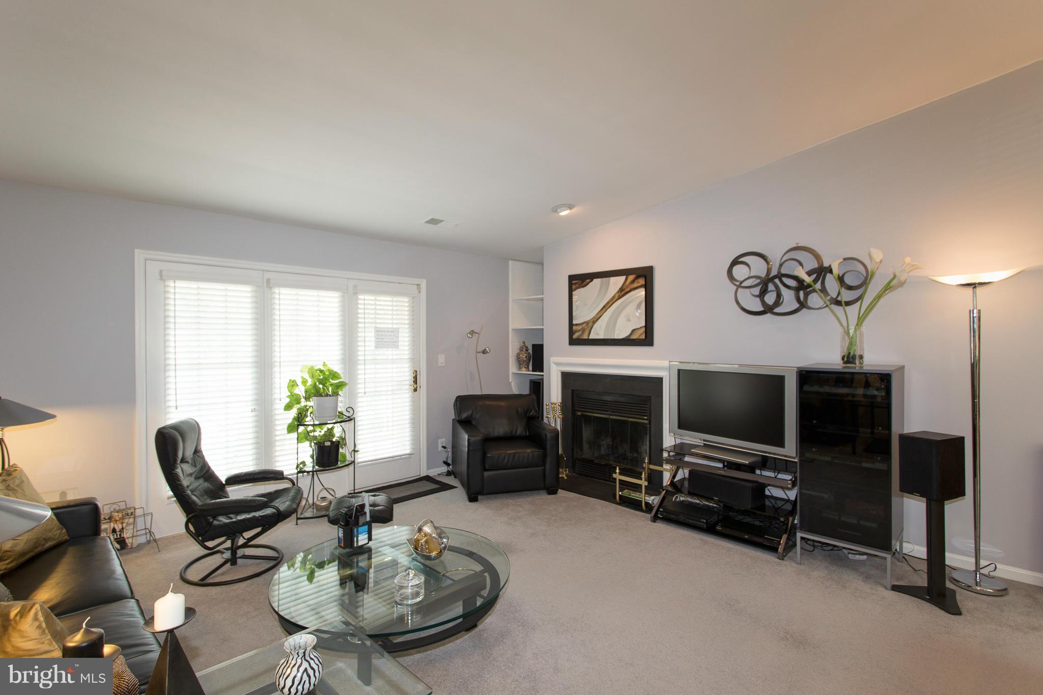 STRATFORD PLACE AT KINGS - Residential