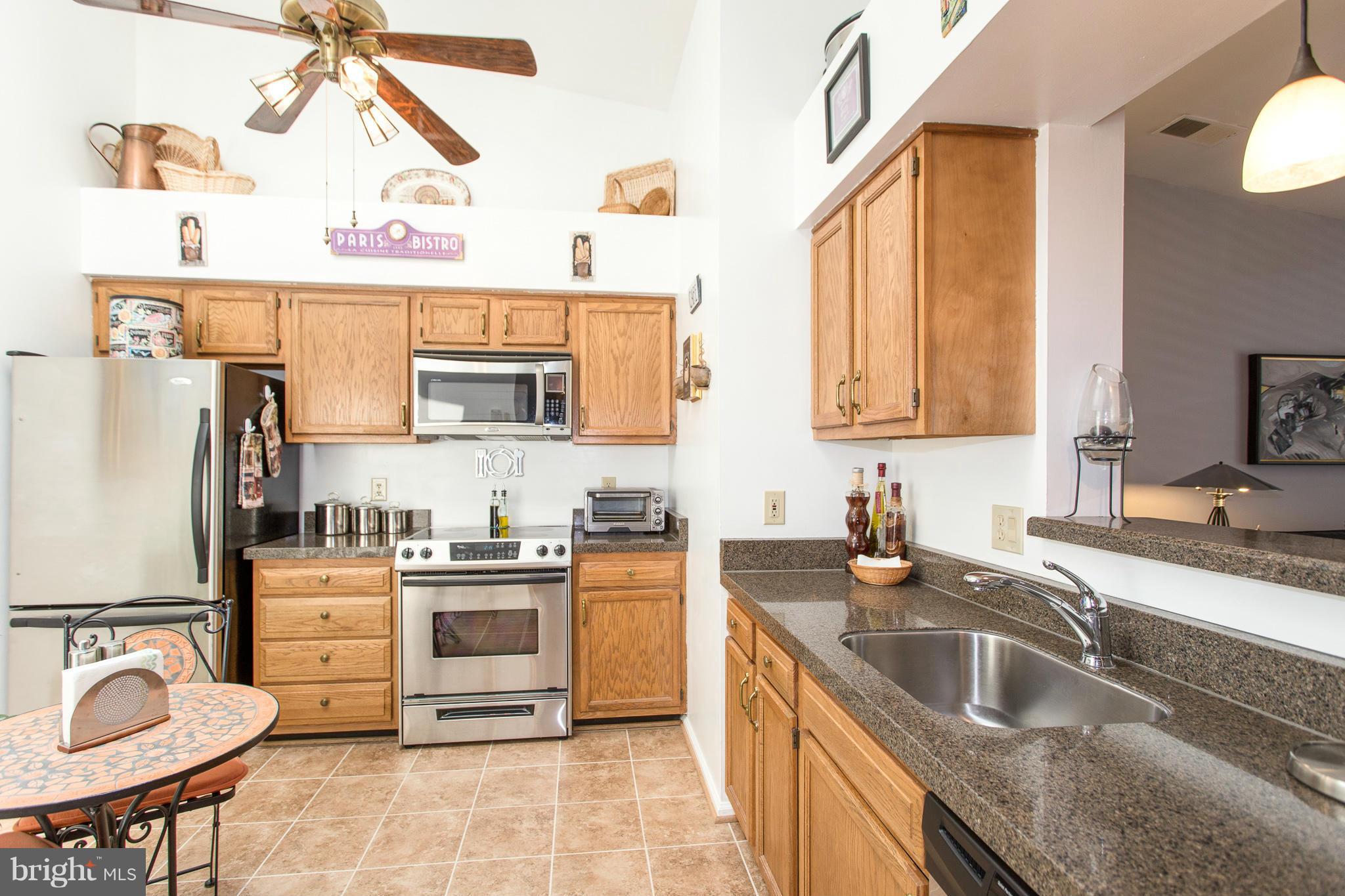 STRATFORD PLACE AT KINGS - Residential