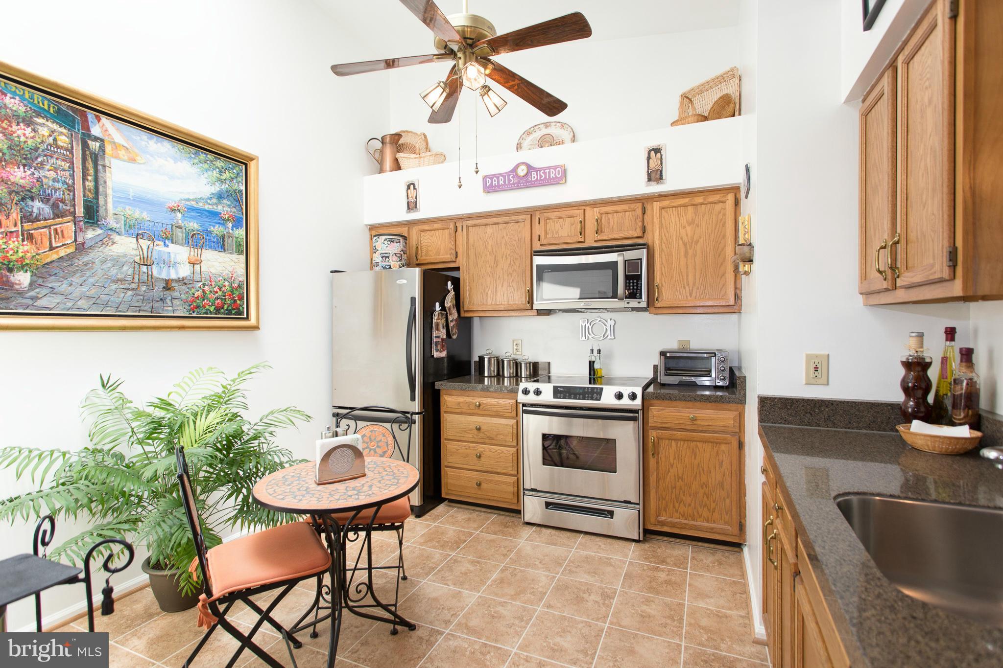 STRATFORD PLACE AT KINGS - Residential