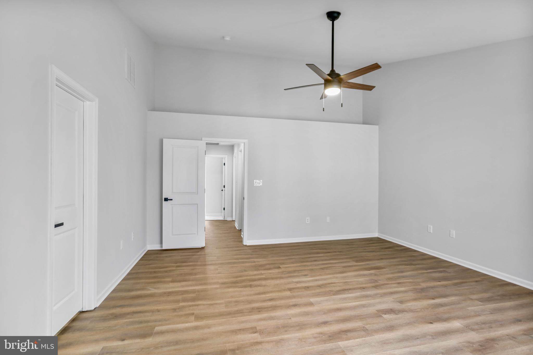 WILLOW OAKS AT FAIR LAKES - Residential