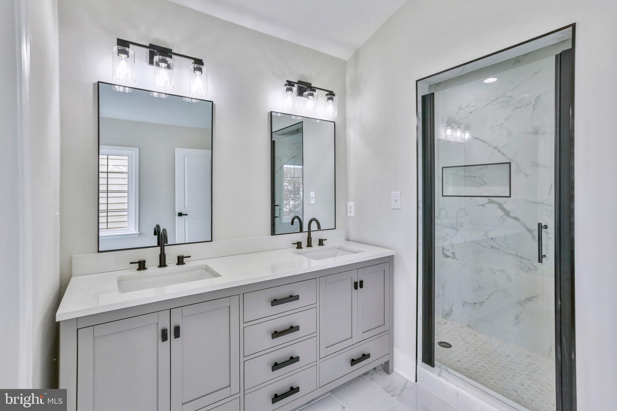 WILLOW OAKS AT FAIR LAKES - Residential