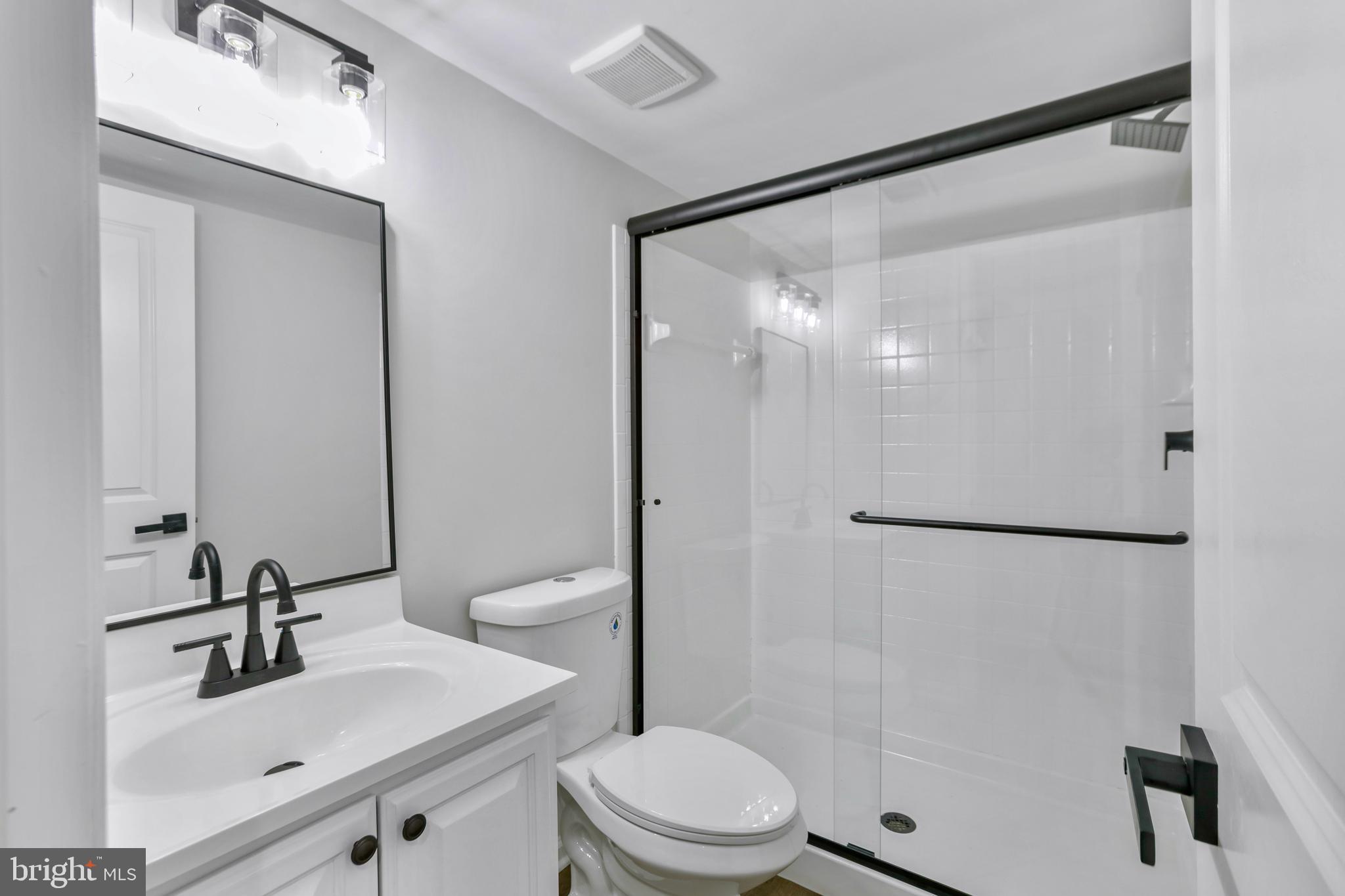 WILLOW OAKS AT FAIR LAKES - Residential