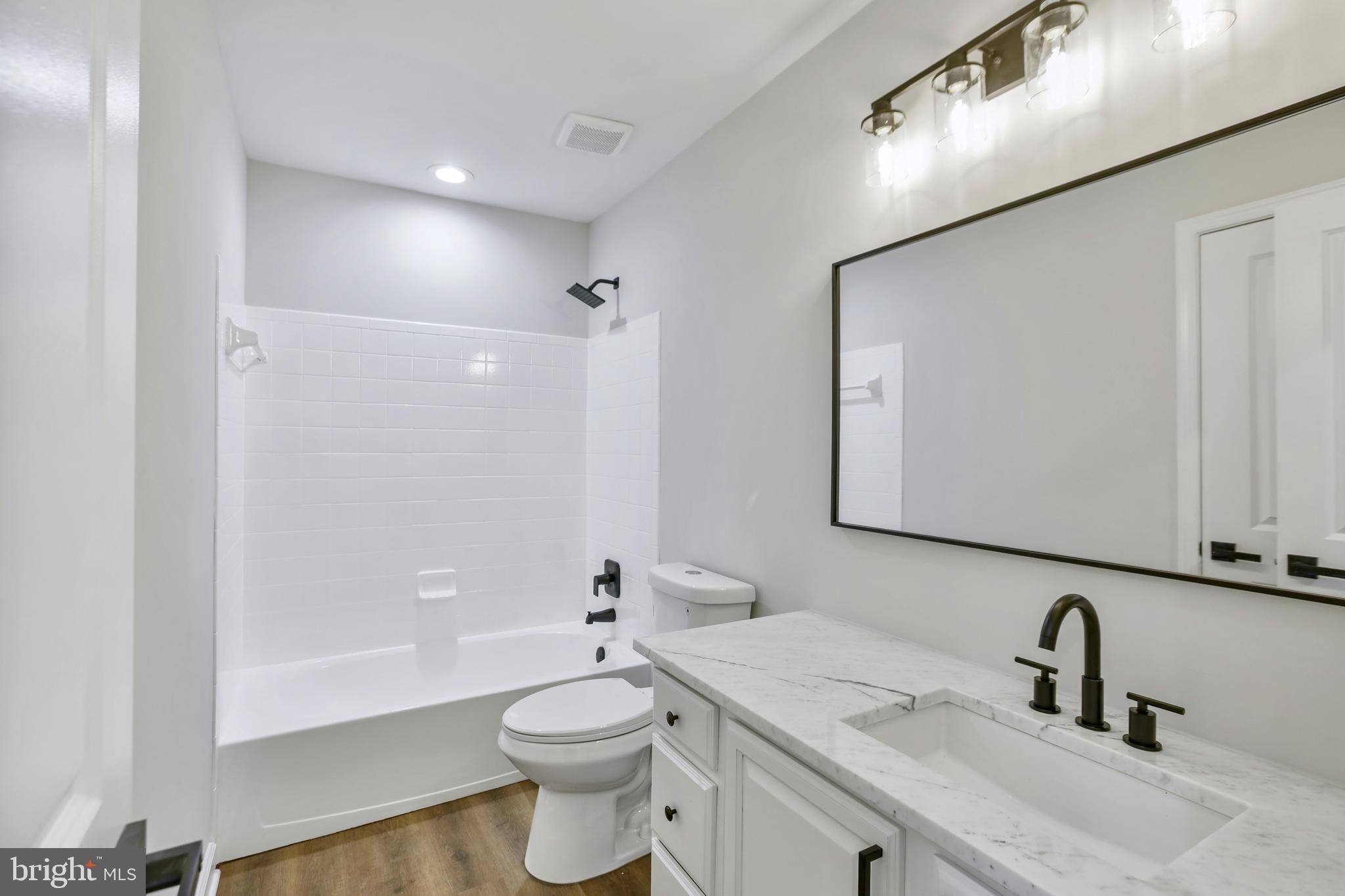 WILLOW OAKS AT FAIR LAKES - Residential