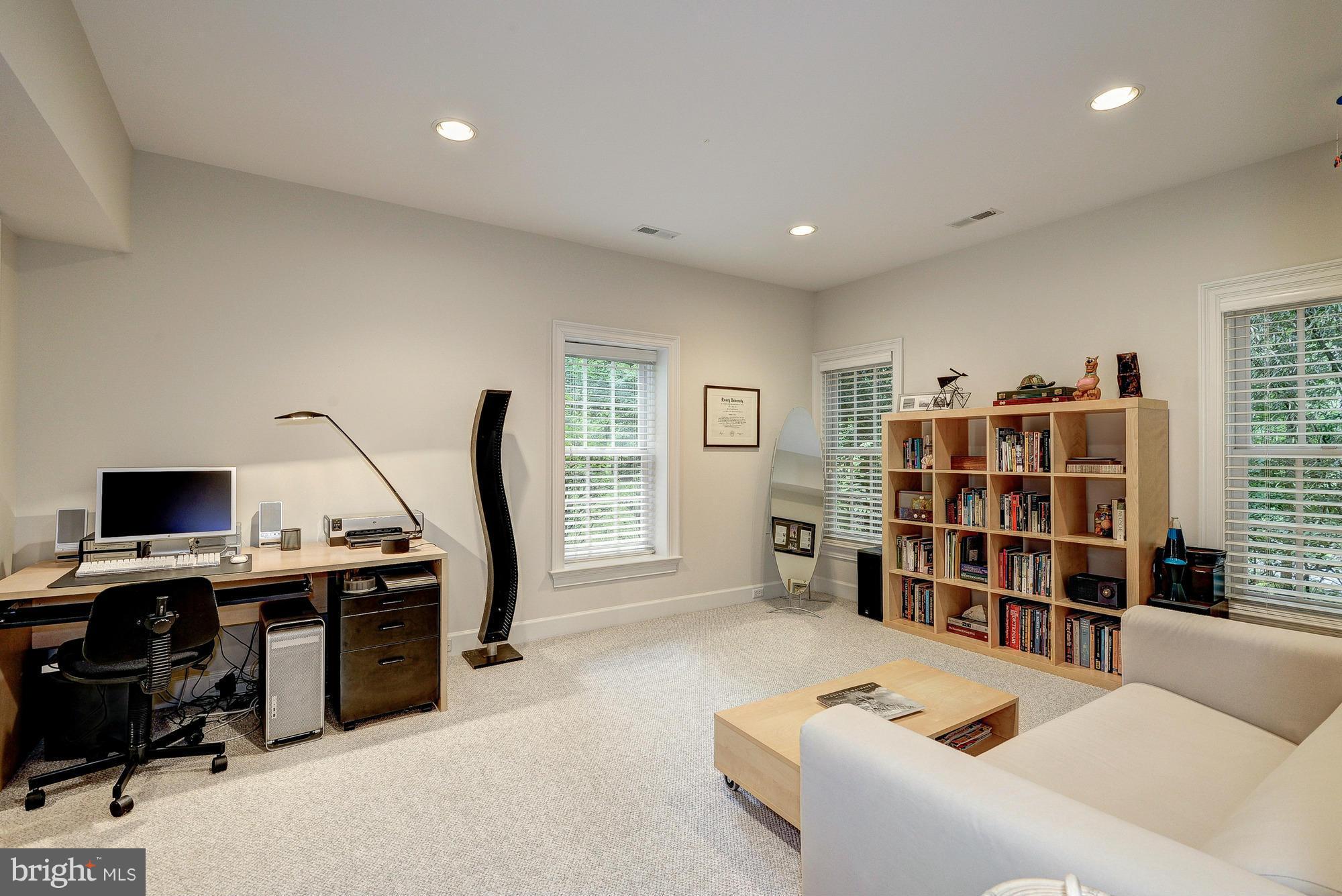 CHINQUAPIN - Residential