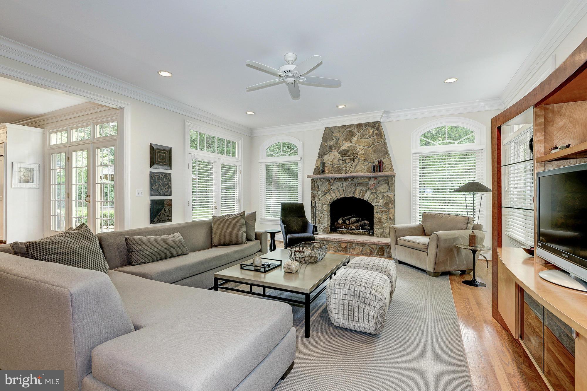 CHINQUAPIN - Residential