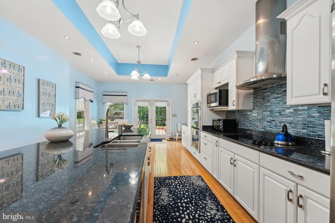 LIVINGSTON GROVE - Residential