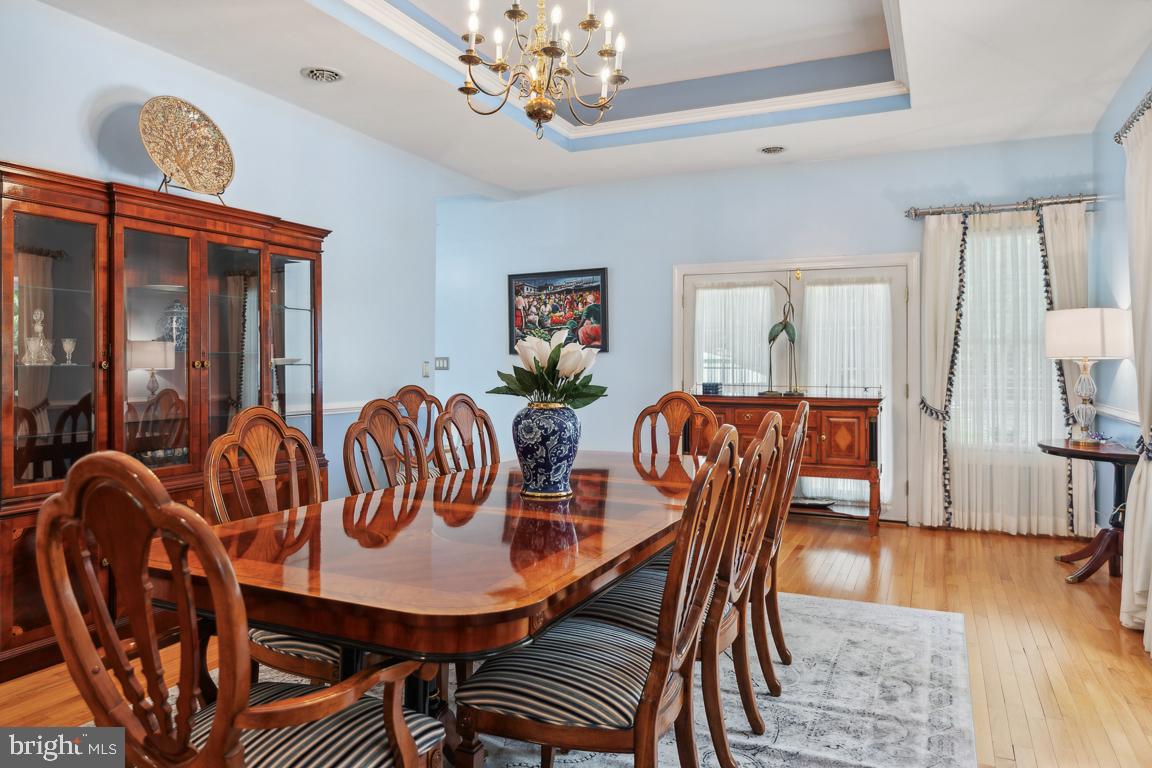 LIVINGSTON GROVE - Residential