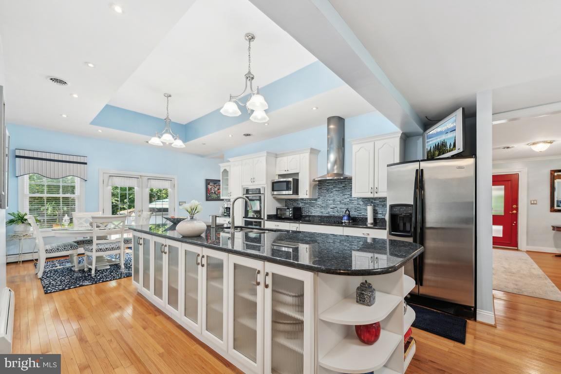 LIVINGSTON GROVE - Residential