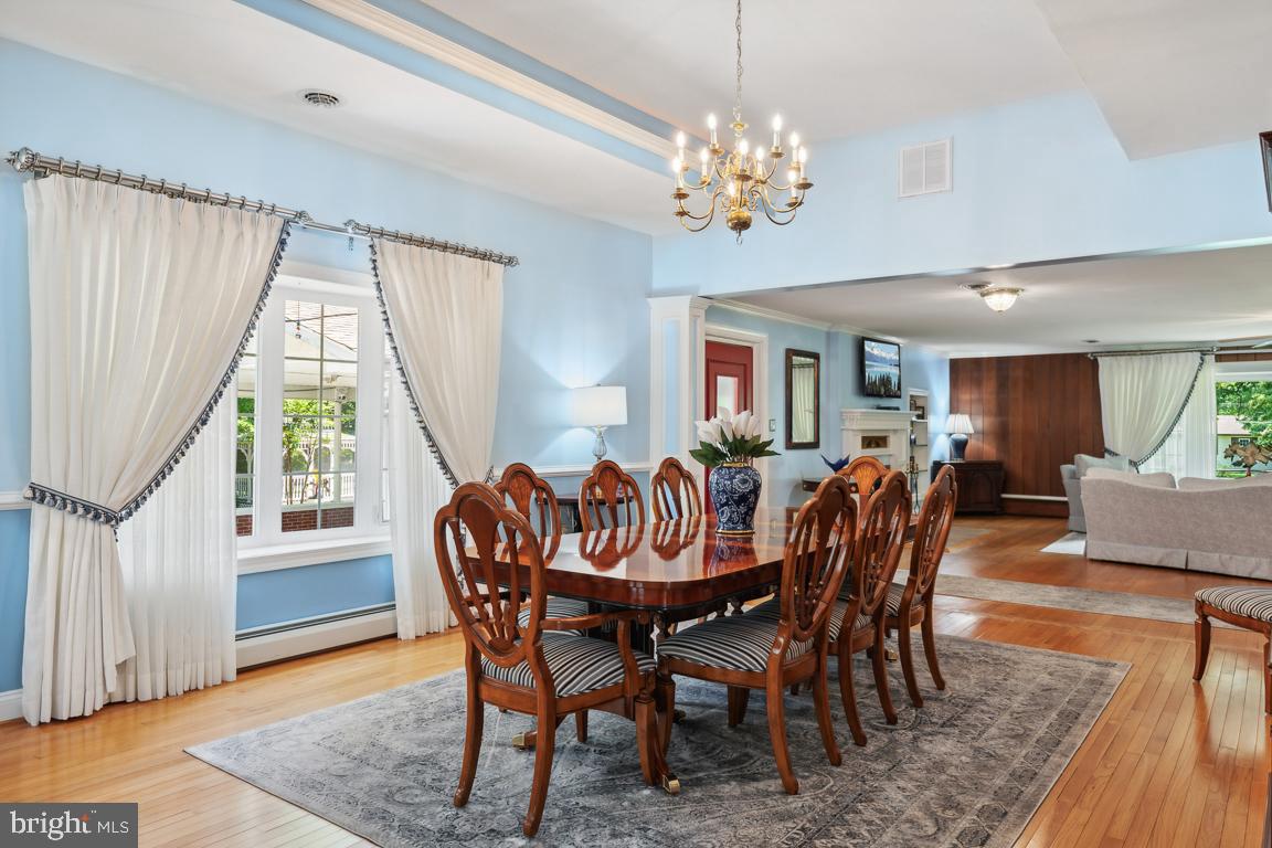 LIVINGSTON GROVE - Residential